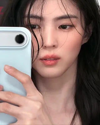 부담스럽지 않은 가을 메이크업은?🤔
스모키 부담? 그럼 뉴트럴 음영 메이크업으로 가을 분위기 살려보자🤎✨ 이미지