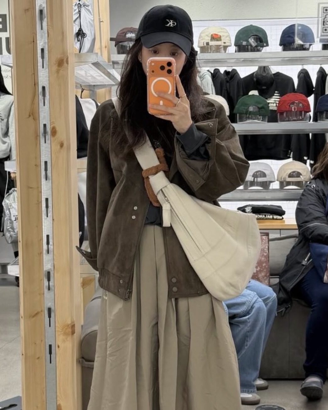 롱스커트의 계절이 왔어요🤎 가을에 제일 예쁜 롱스커트로 데일리룩 완성하기💫🍂 이미지