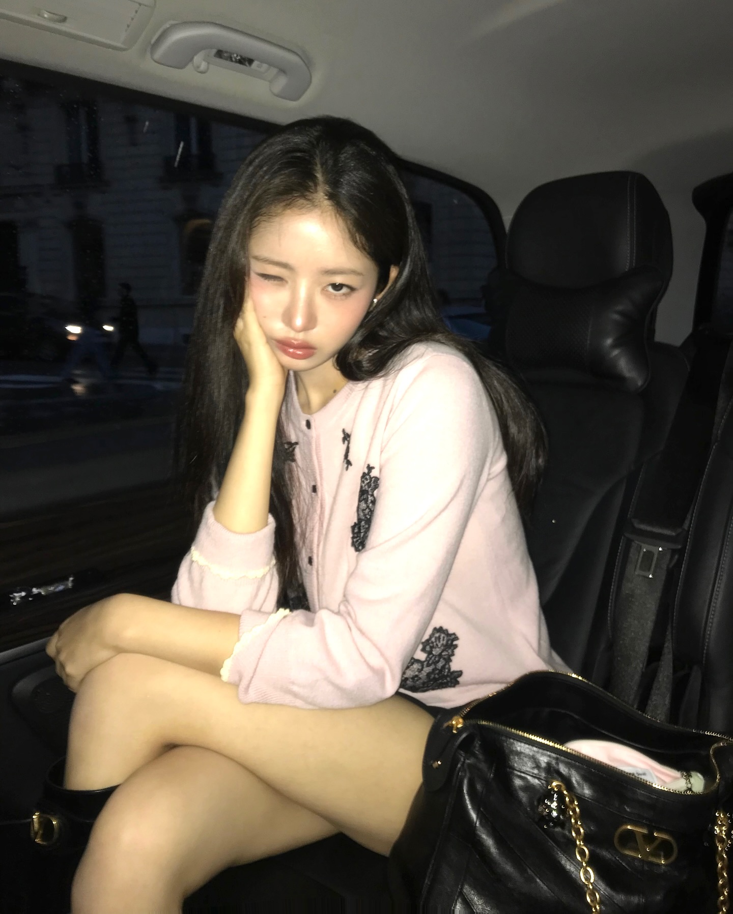 니트랑 셔츠에도 어울리는 가디건🩶
활용도 높은 가을 필수템 가디건 하나로 분위기 완성✨ 이미지6