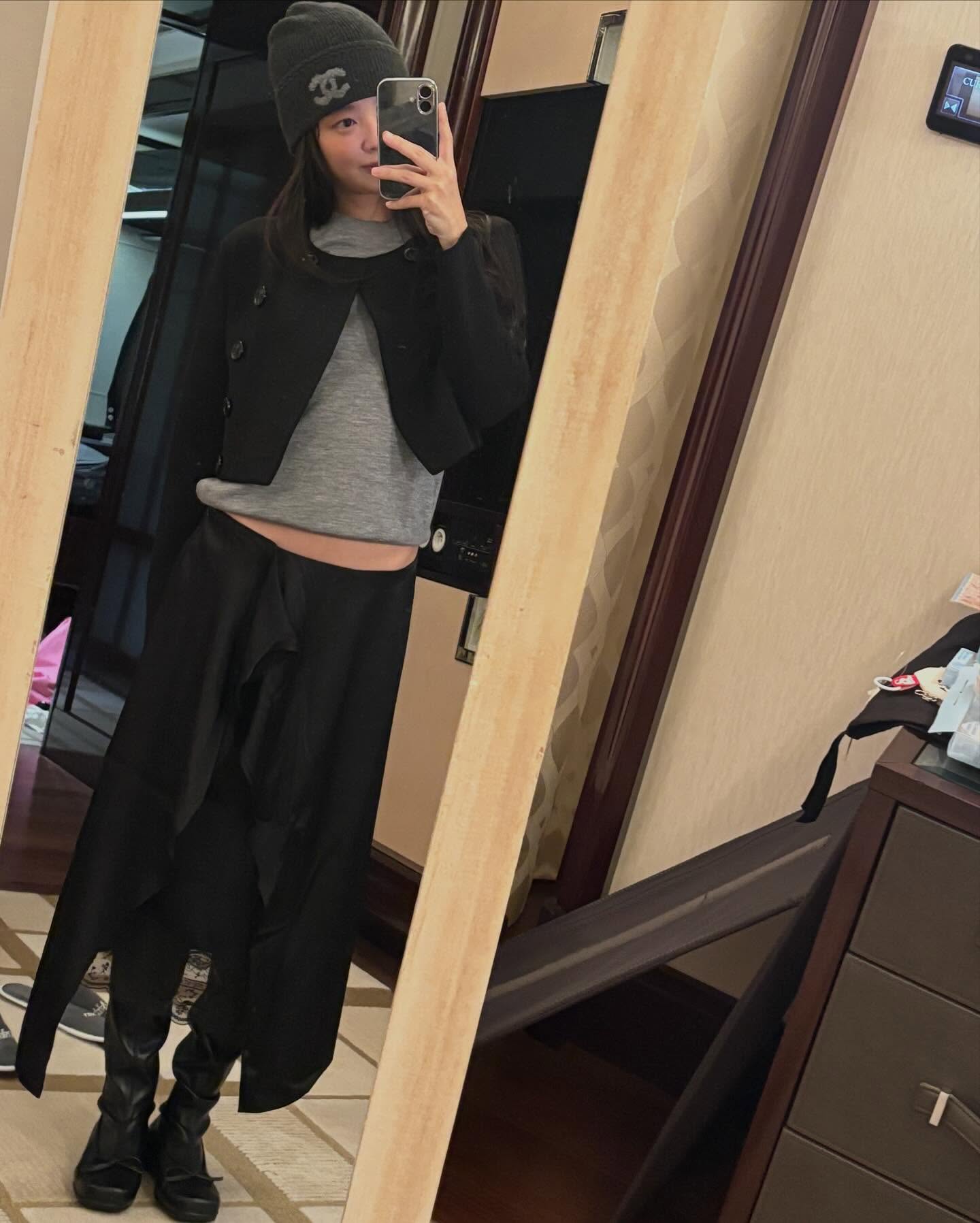 롱스커트의 계절이 왔어요🤎
가을에 제일 예쁜 롱스커트로 데일리룩 완성하기💫🍂 이미지2