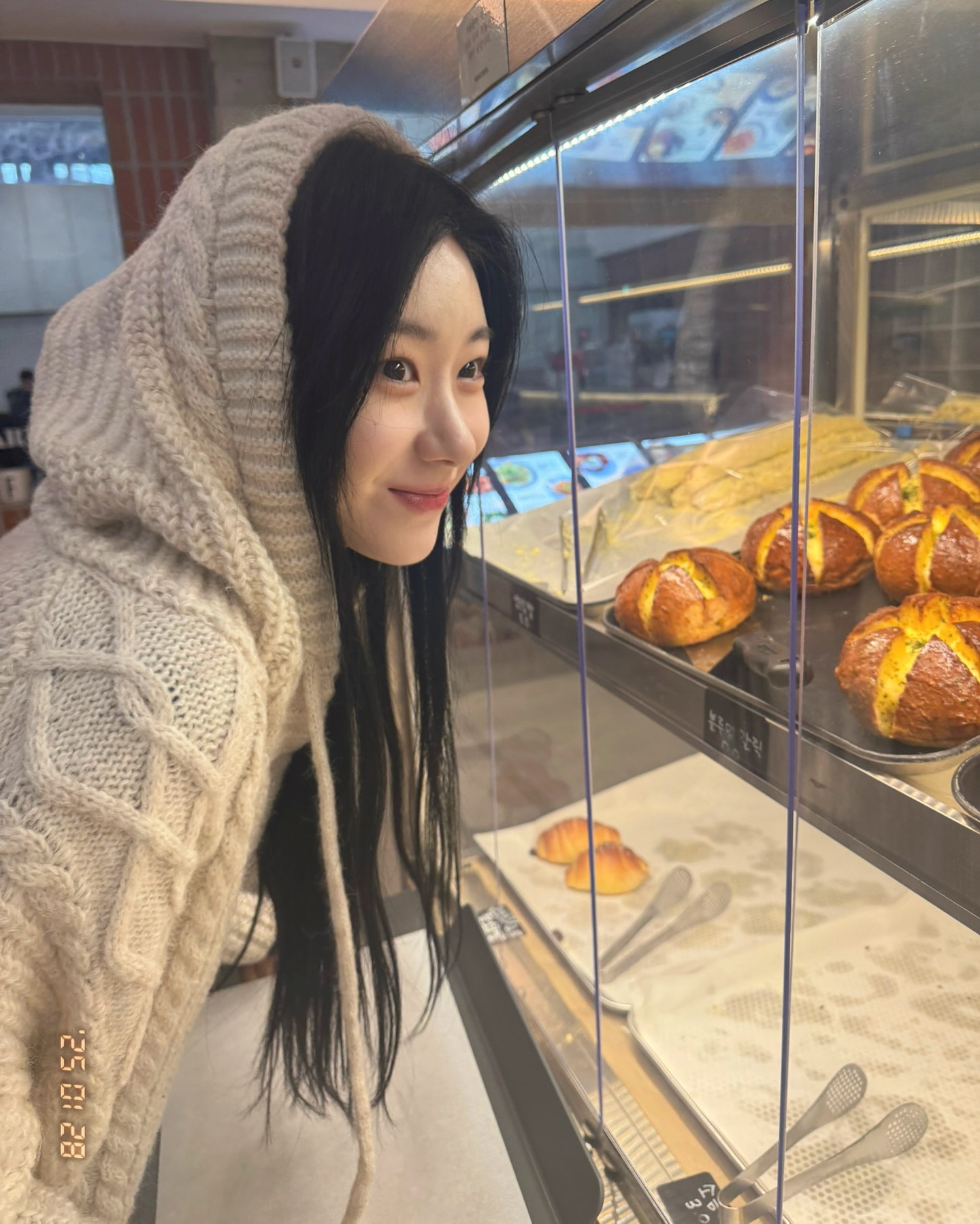 후드집업이 너무 캐주얼하다면🤔
이럴 땐 모던한 무드의 감각적인 후드 가디건을 입어보자🧵💗 이미지2