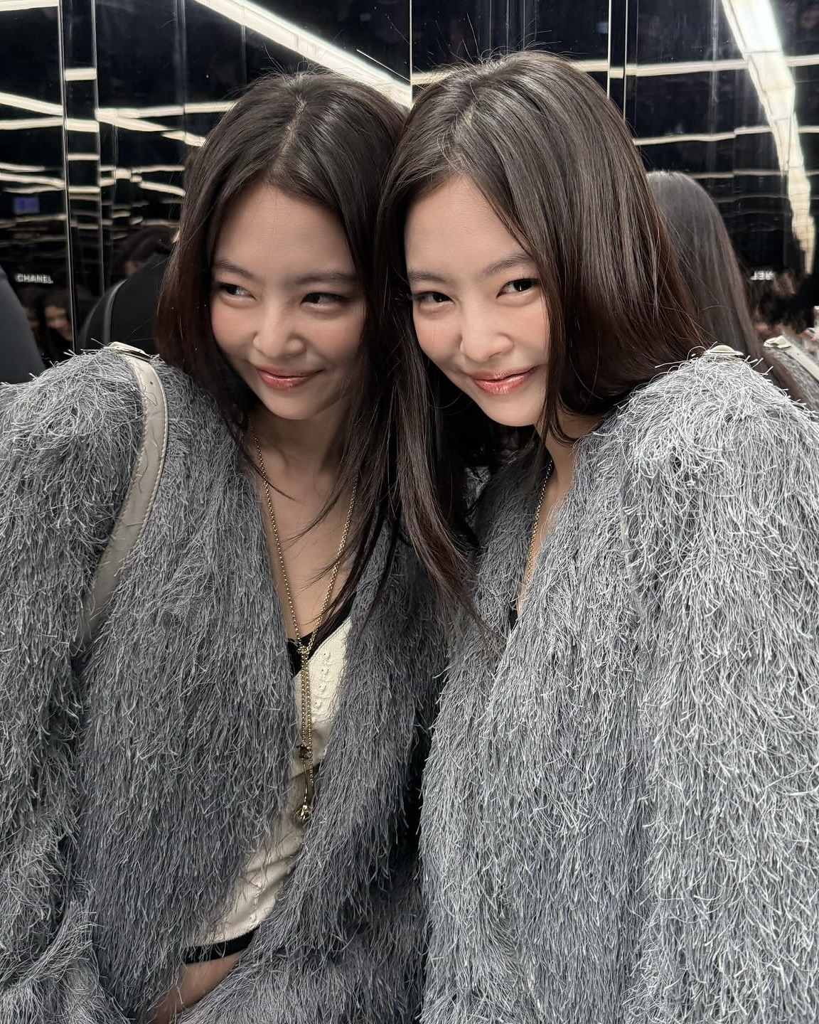 다음 주부터 진짜 추워진대🥶
추워진 날씨엔 포근한 퍼 자켓으로 버티자🧸🤍 이미지