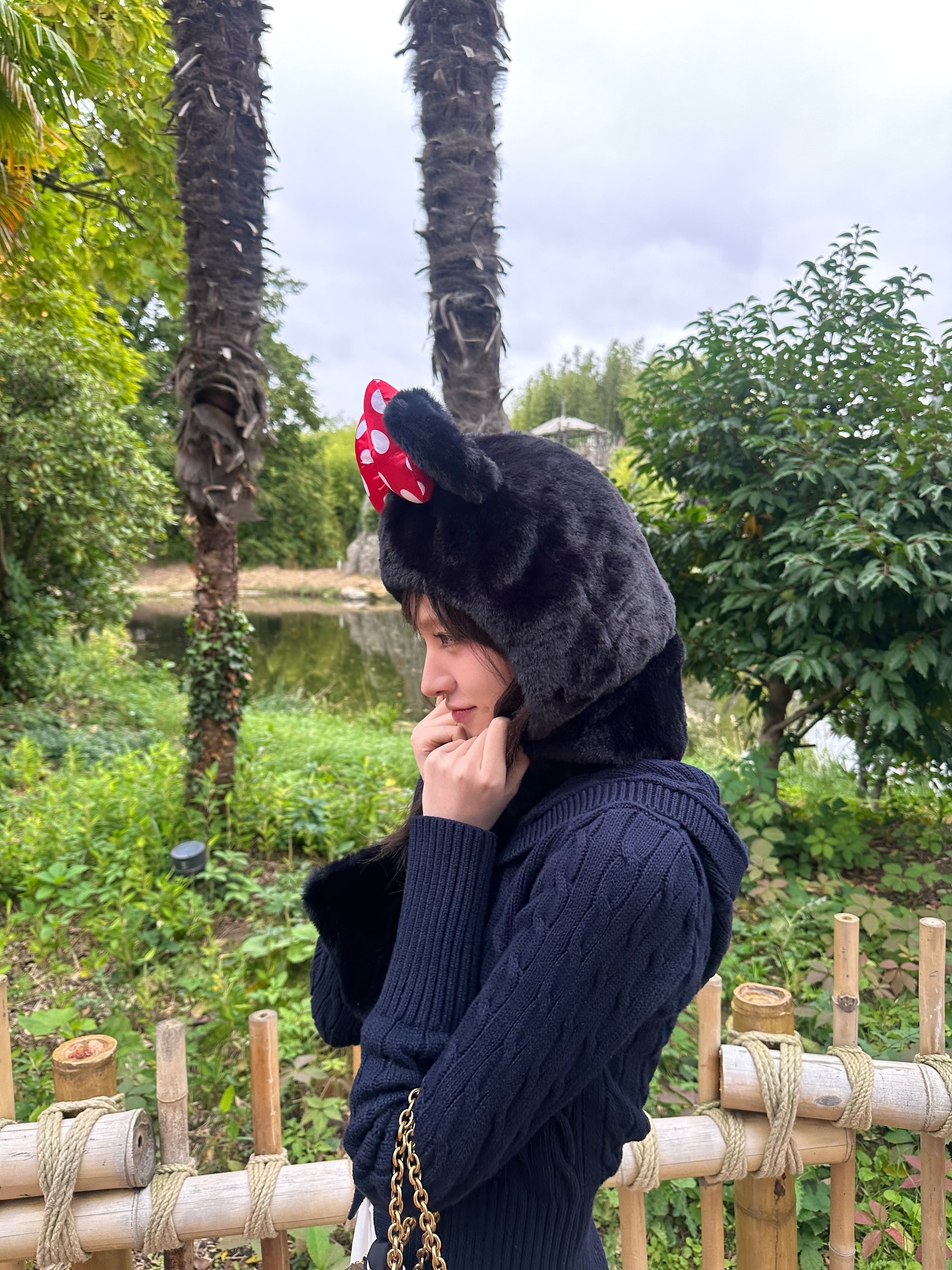 후드집업이 너무 캐주얼하다면🤔
이럴 땐 모던한 무드의 감각적인 후드 가디건을 입어보자🧵💗 이미지3