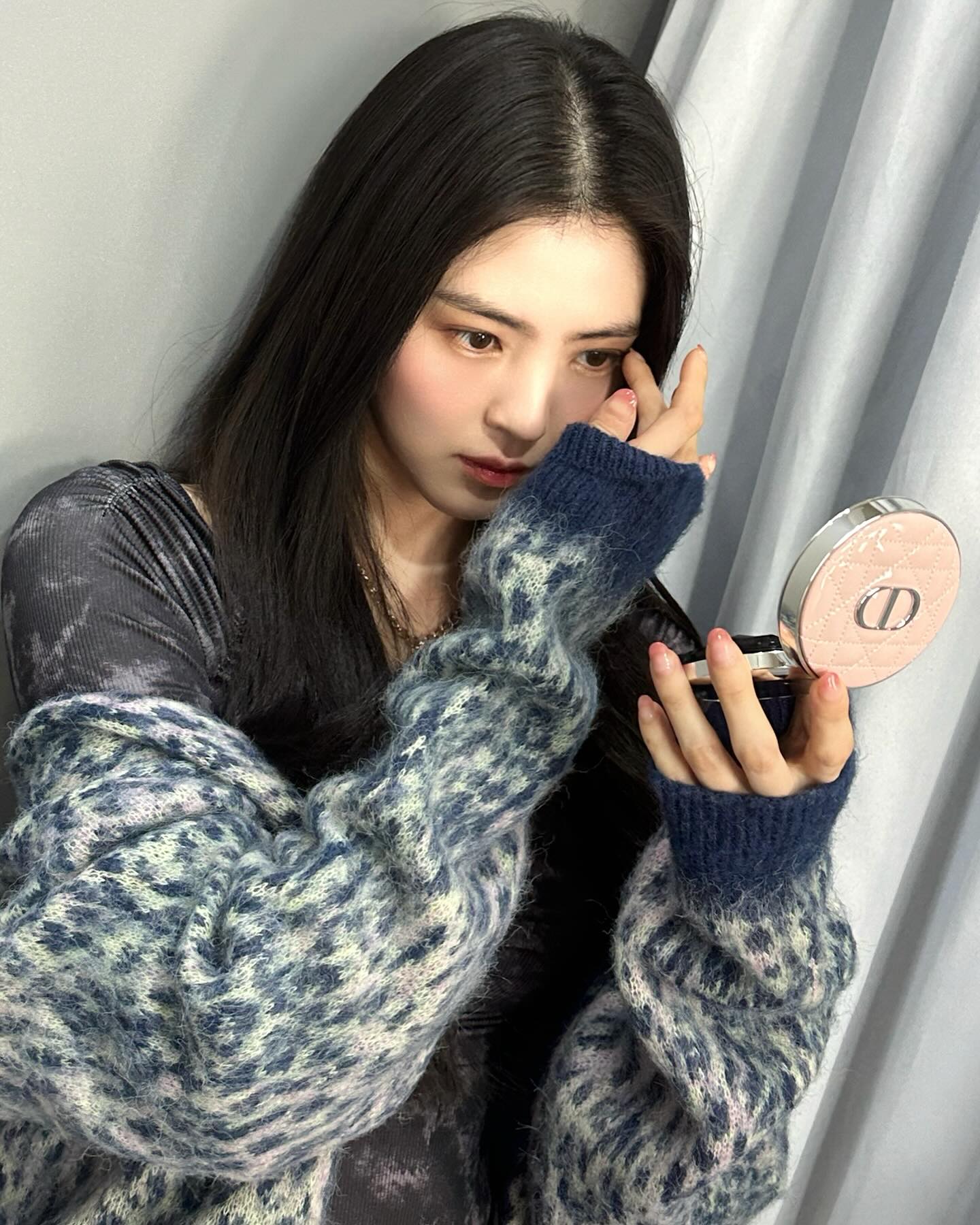 니트랑 셔츠에도 어울리는 가디건🩶
활용도 높은 가을 필수템 가디건 하나로 분위기 완성✨ 이미지4