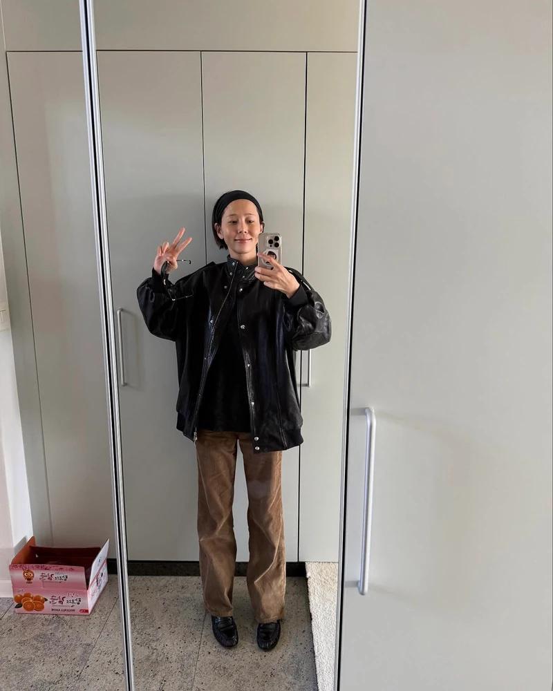 나영 언니의 애착 바지는?💡
한파에 휘뚜루마뚜루 입기 좋은 코듀로이 팬츠☑️👀미리 준비! 이미지3