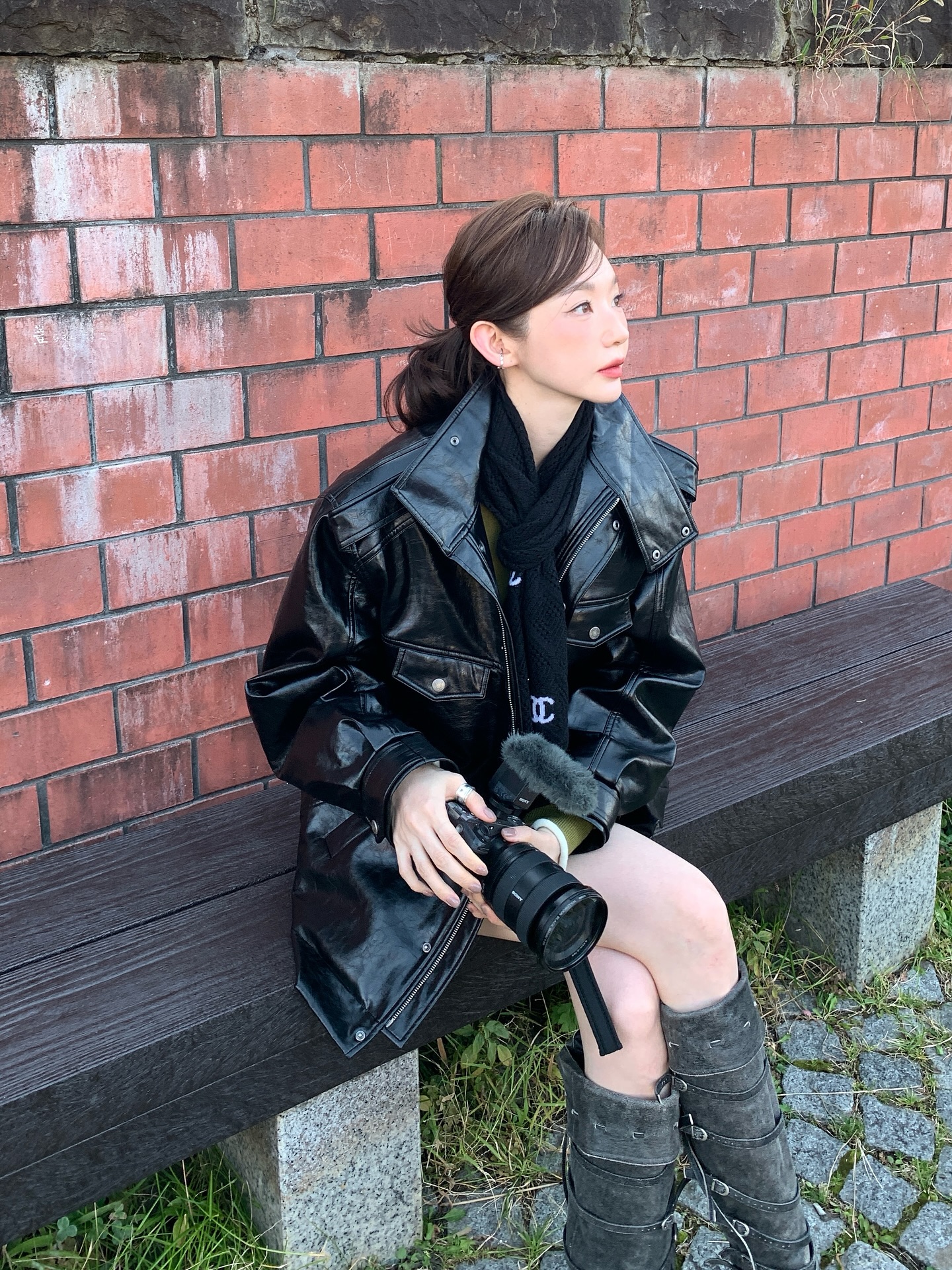 테토녀 완성템😎가죽 재킷
시크하고 세련됨이란 이런 거✨🎶가죽 재킷 뽕뽑아 입어보자 이미지1