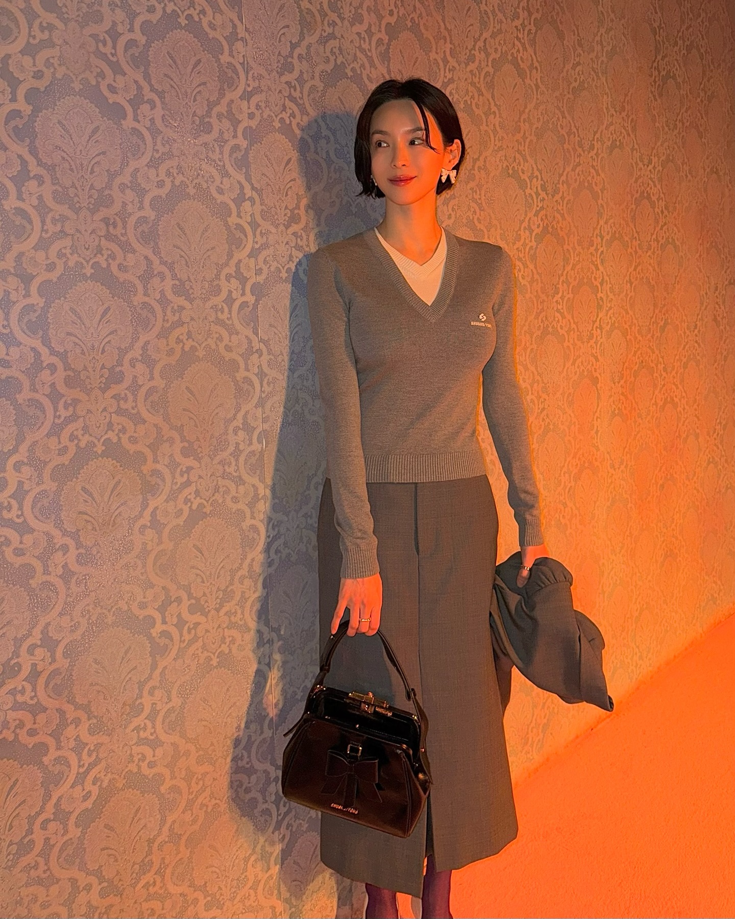 바지만 입기 질렸나요?👗
쌀쌀한 날씨에도 춥지 않게 롱스커트로 데일리 코디하기🍂✨ 이미지