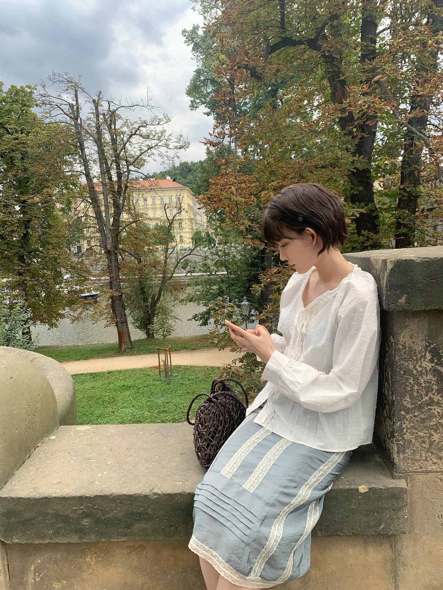 바지만 입기 질렸나요?👗
쌀쌀한 날씨에도 춥지 않게 롱스커트로 데일리 코디하기🍂✨ 이미지6