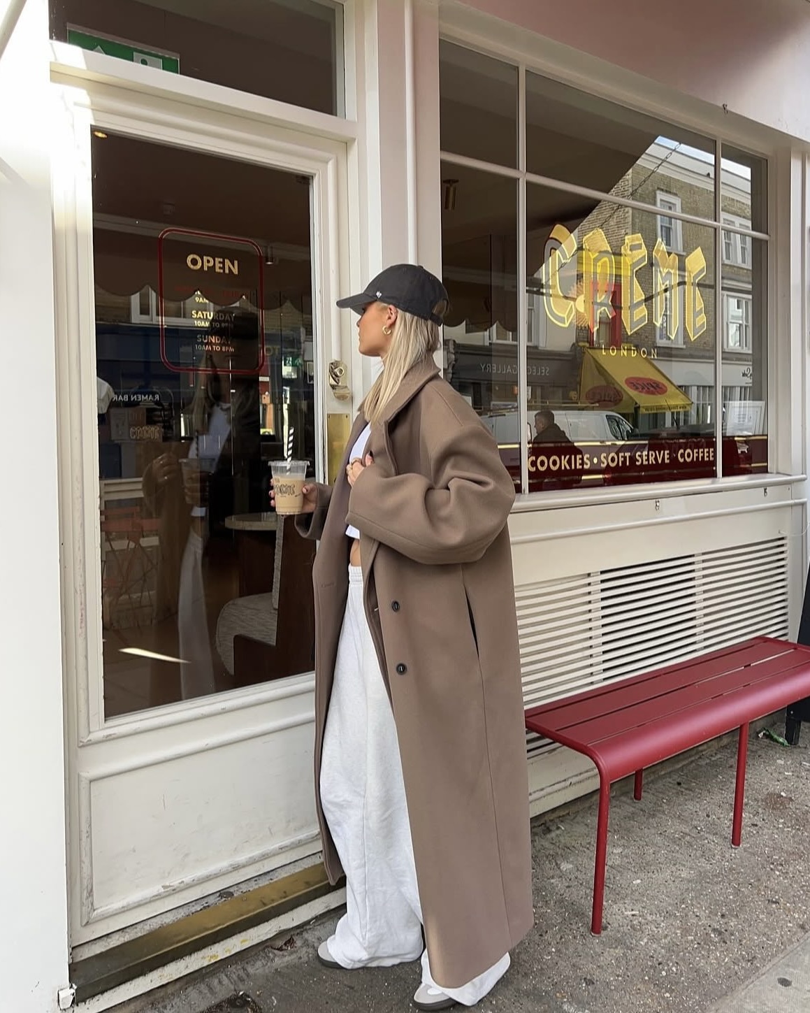 볼캡은 사계절 내내 스타일링 필수☑️
막 써도 예쁜 볼캡 스타일링🧢💫가을 룩에 포인트 주기 딱 좋아 이미지2