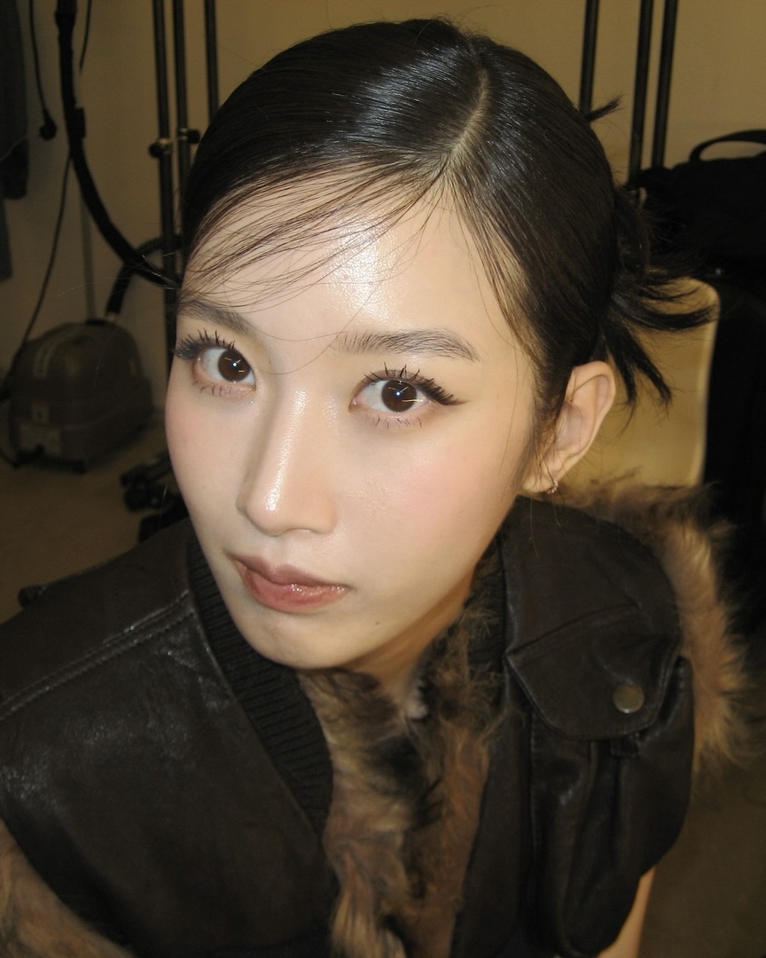 한 올 한 올 정돈된 쉼표머리🎶
오늘은 얼굴 작아 보이는 깻잎머리로 헤어스타일링 완성👱🏻♀️ 🎀 이미지5