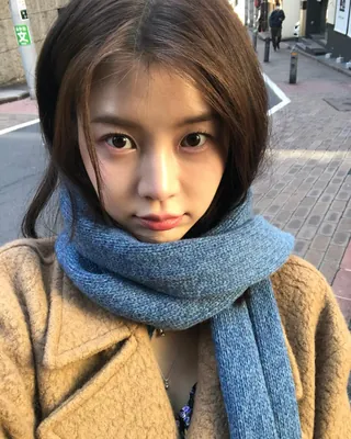 뗄레야 뗄 수 없는 머플러와 코트🧣
보기만 해도 따뜻해지는 겨울 클래식룩❄️🩵 이미지