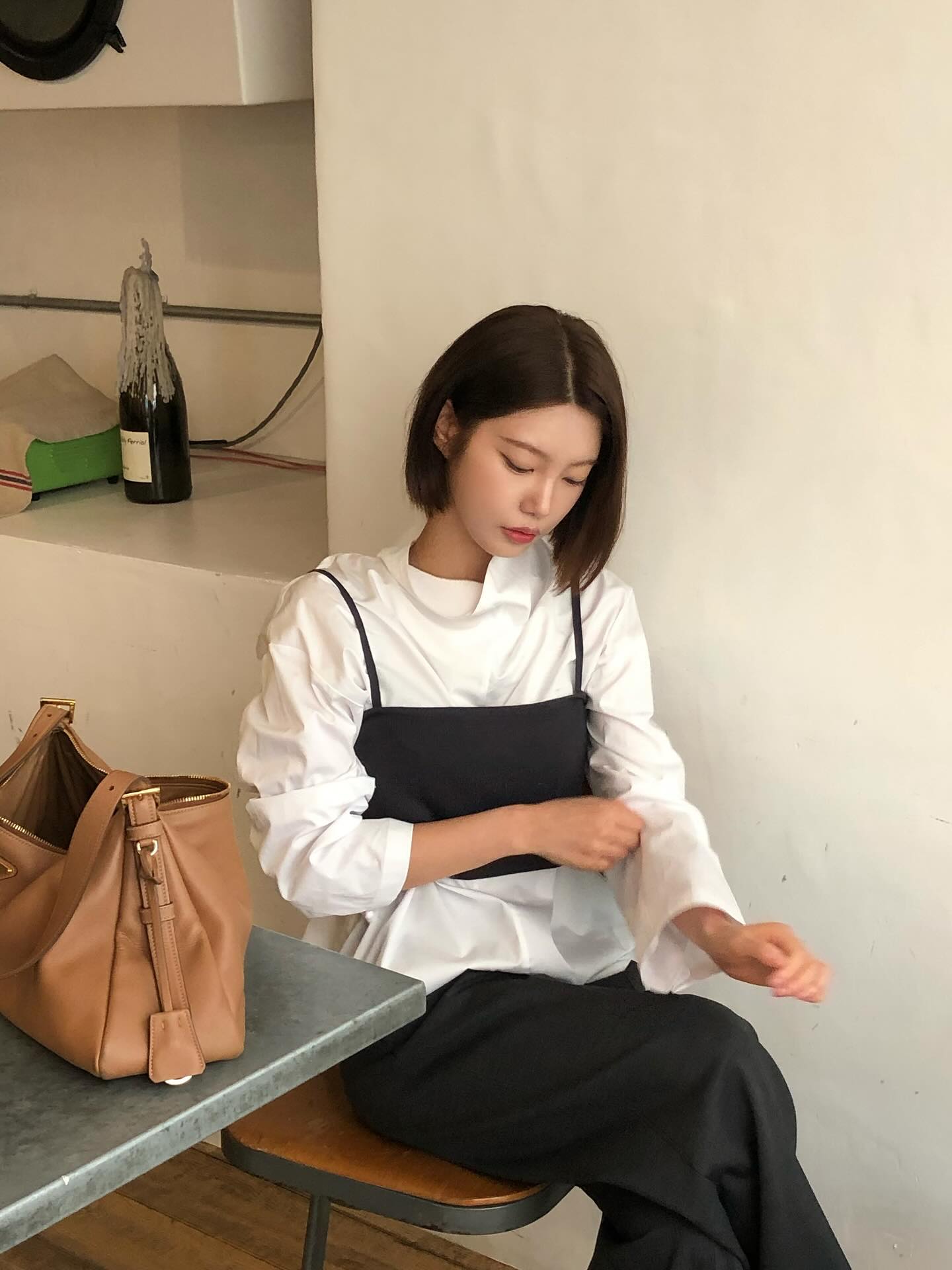 한 끗 차이로 스타일 결정돼🤍
클래식에 트렌디함을 얹은 완벽 조합🔍👀따라해 보자! 이미지4