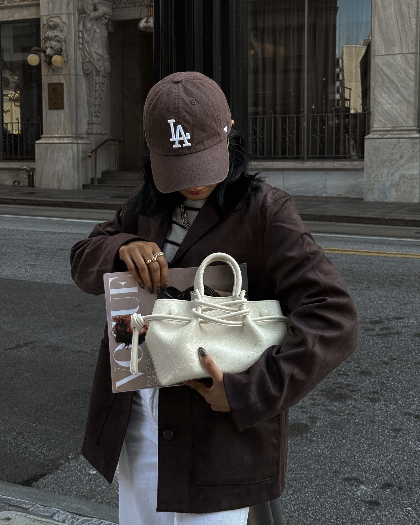 볼캡은 사계절 내내 스타일링 필수☑️
막 써도 예쁜 볼캡 스타일링🧢💫가을 룩에 포인트 주기 딱 좋아 이미지6