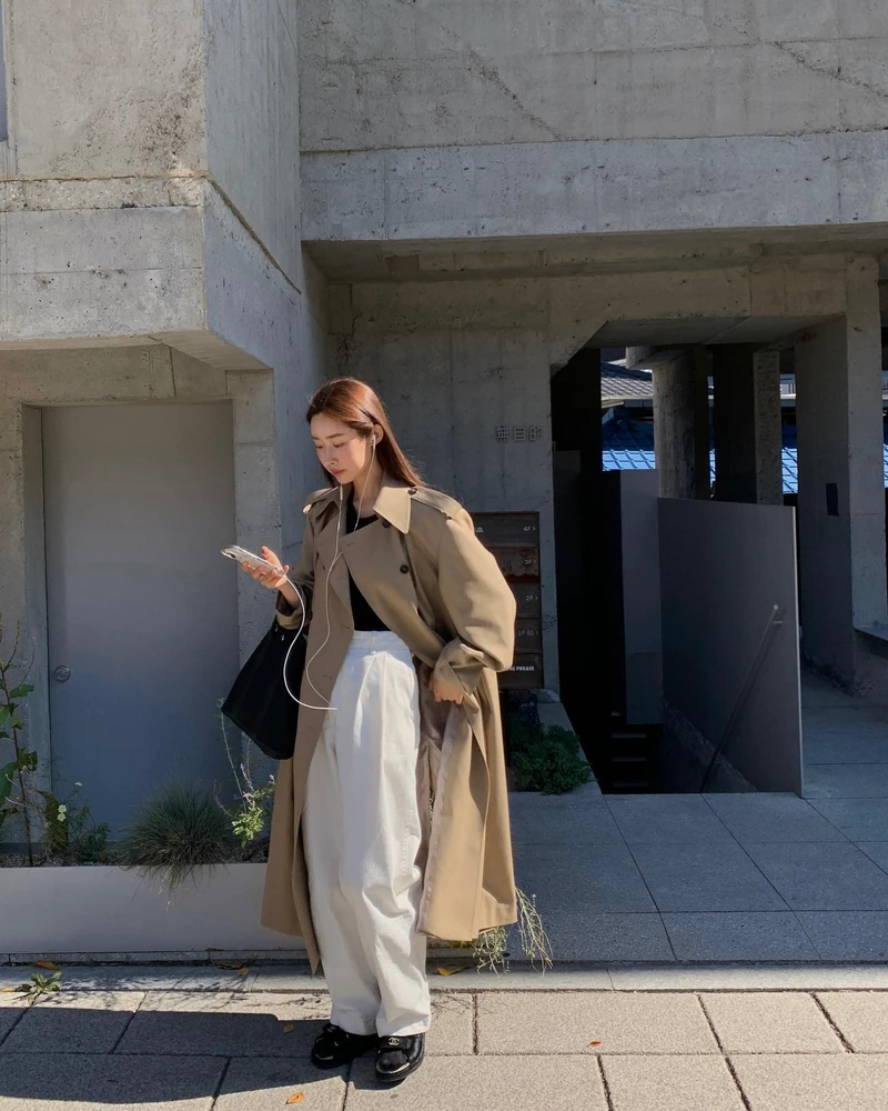 가을에 화이트진?지금이 딱이야🤍
톤 다운된 계절에 화이트진으로 산뜻한 분위기 더해보자🪽👀 이미지2
