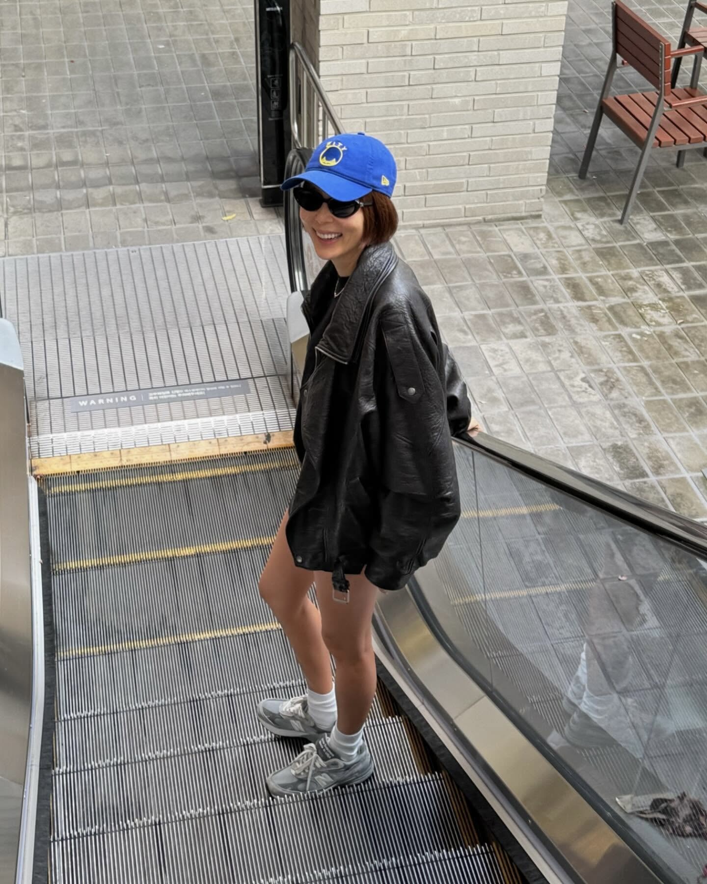 테토녀 완성템😎가죽 재킷
시크하고 세련됨이란 이런 거✨🎶가죽 재킷 뽕뽑아 입어보자 이미지5