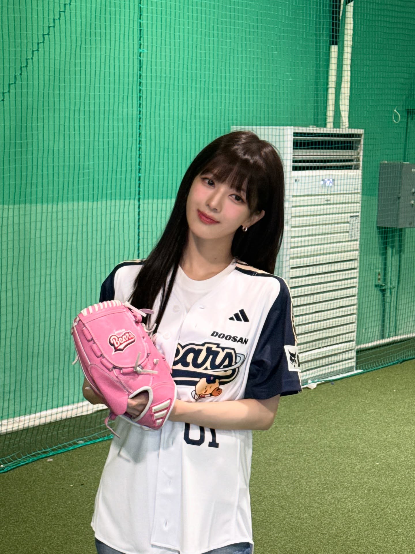 풀뱅 앞머리 여자들이 왜이리 예뻐😳
분위기부터 달라지는 풀뱅 앞머리 어때?💫💓 이미지4