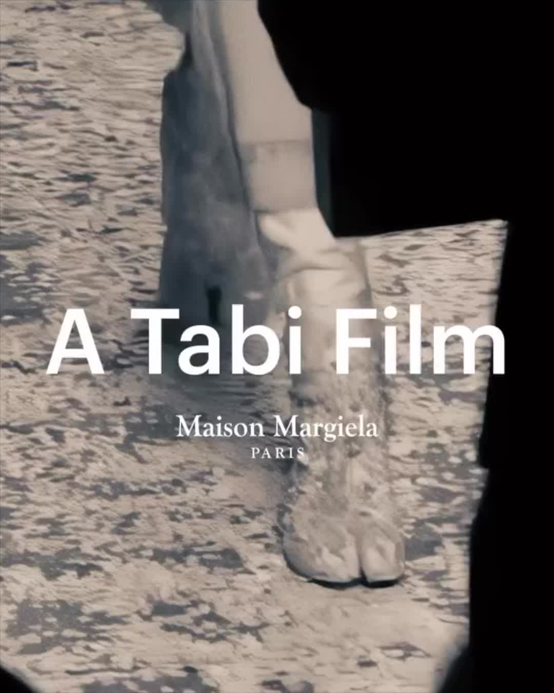 짝 갈라진👣타비 슈즈 혁명 이미지