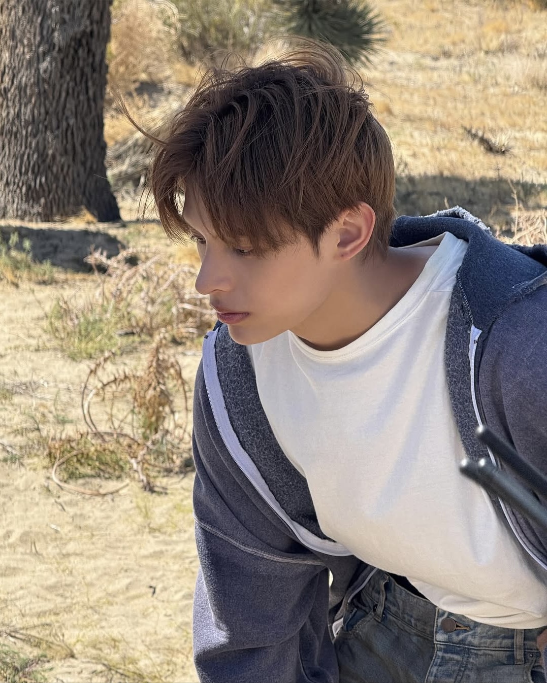 후드집업만한게 없다👻 이미지4