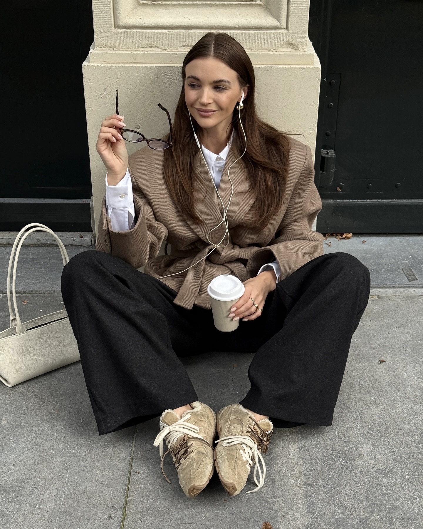 지금 날씨 가장 잘 어울리는 뮤발🤎
어떤 룩에도 찰떡인 뉴발 미우미우 운동화✨👀데일리로 제격이야 이미지3