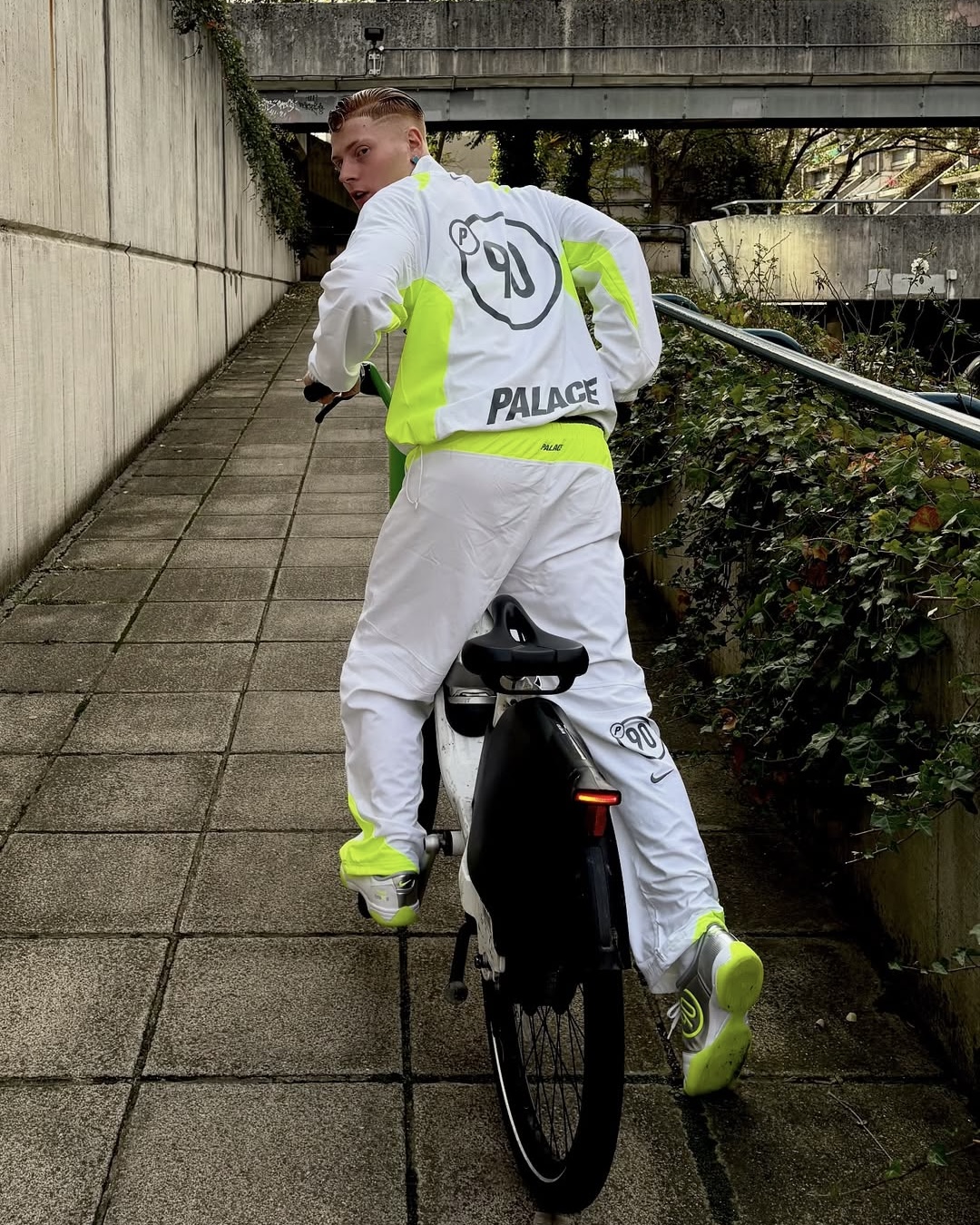 빈티지한 트랙셋업⚽️팔라스 x 나이키 이미지2