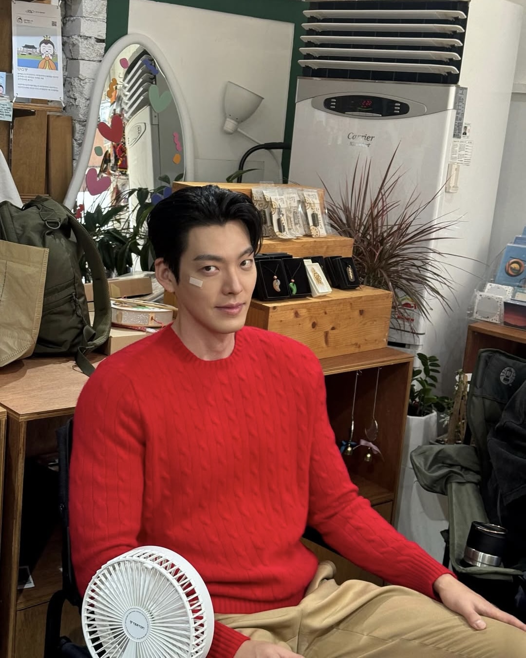 케이블니트 코디 정석 김우빈🧶 이미지3