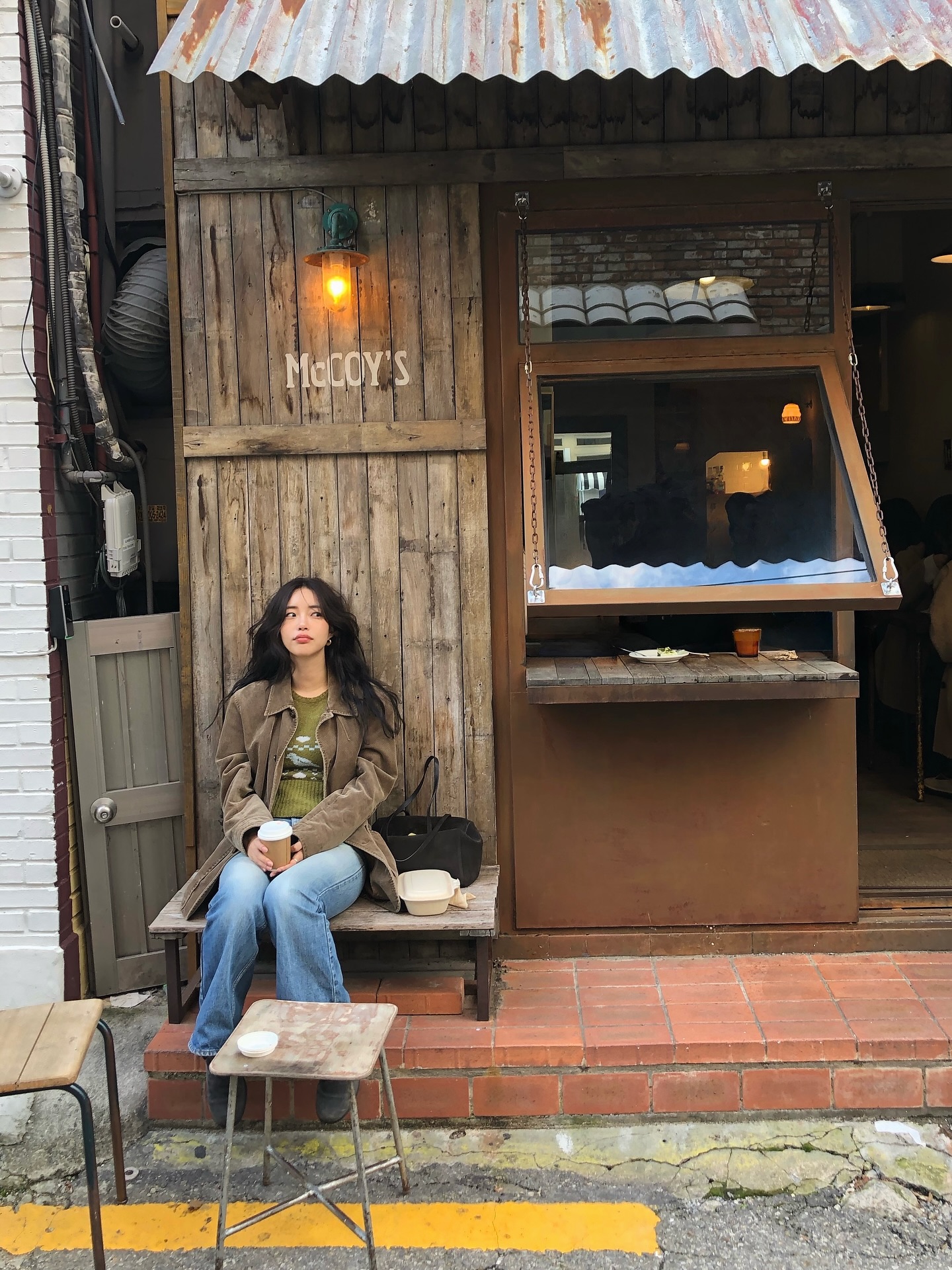 이제 코듀로이의 계절이야!🤎
포근한 코듀로이 셔츠로 따뜻함과 스타일 모두 챙겨 보자🧚🏻✅ 이미지7