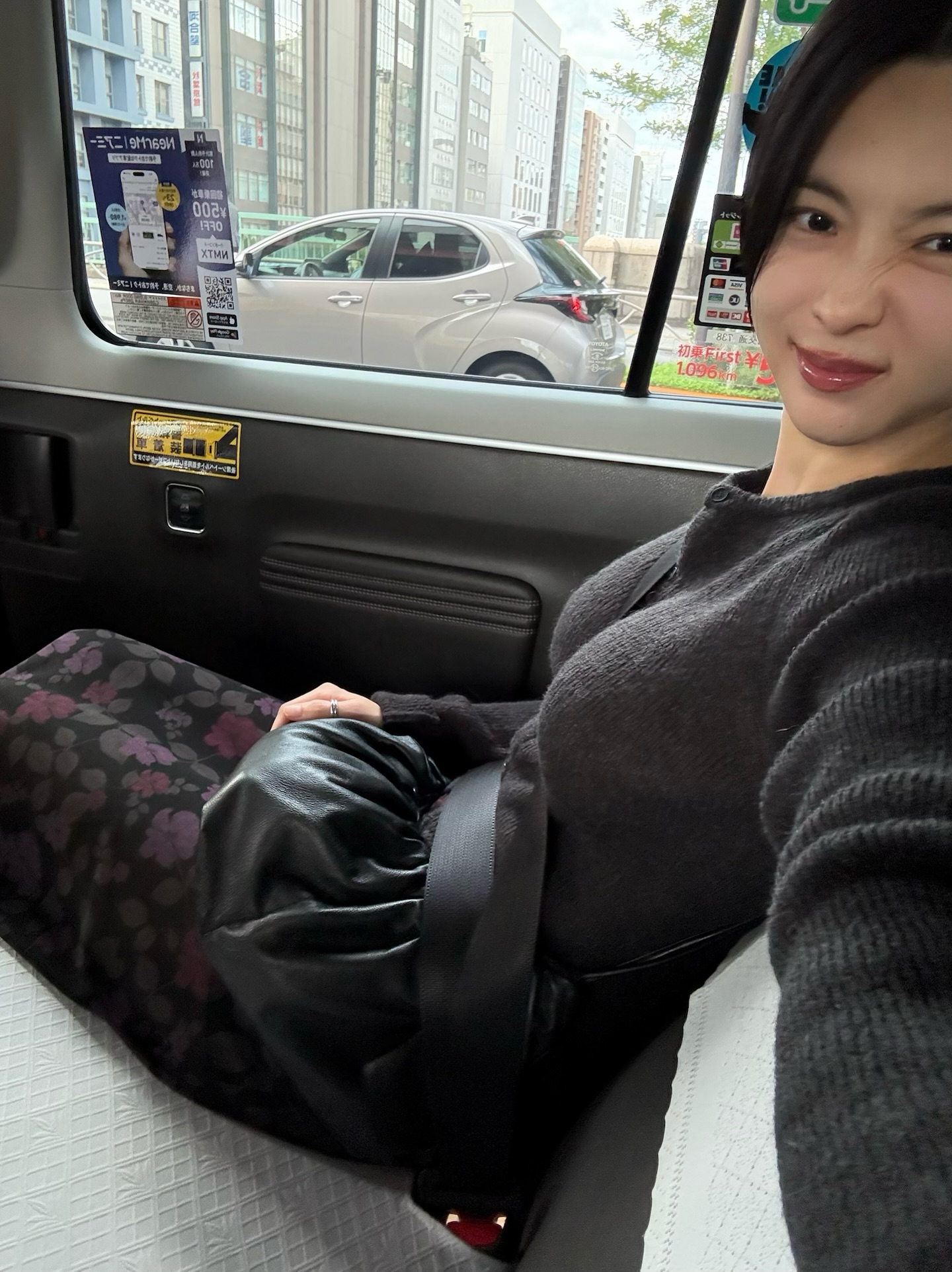 겨울에도 포기 못 하는 롱스커트🤎
치마 입고 싶은 날 분위기 채워줄 롱스커트 코디 모음💫 이미지2