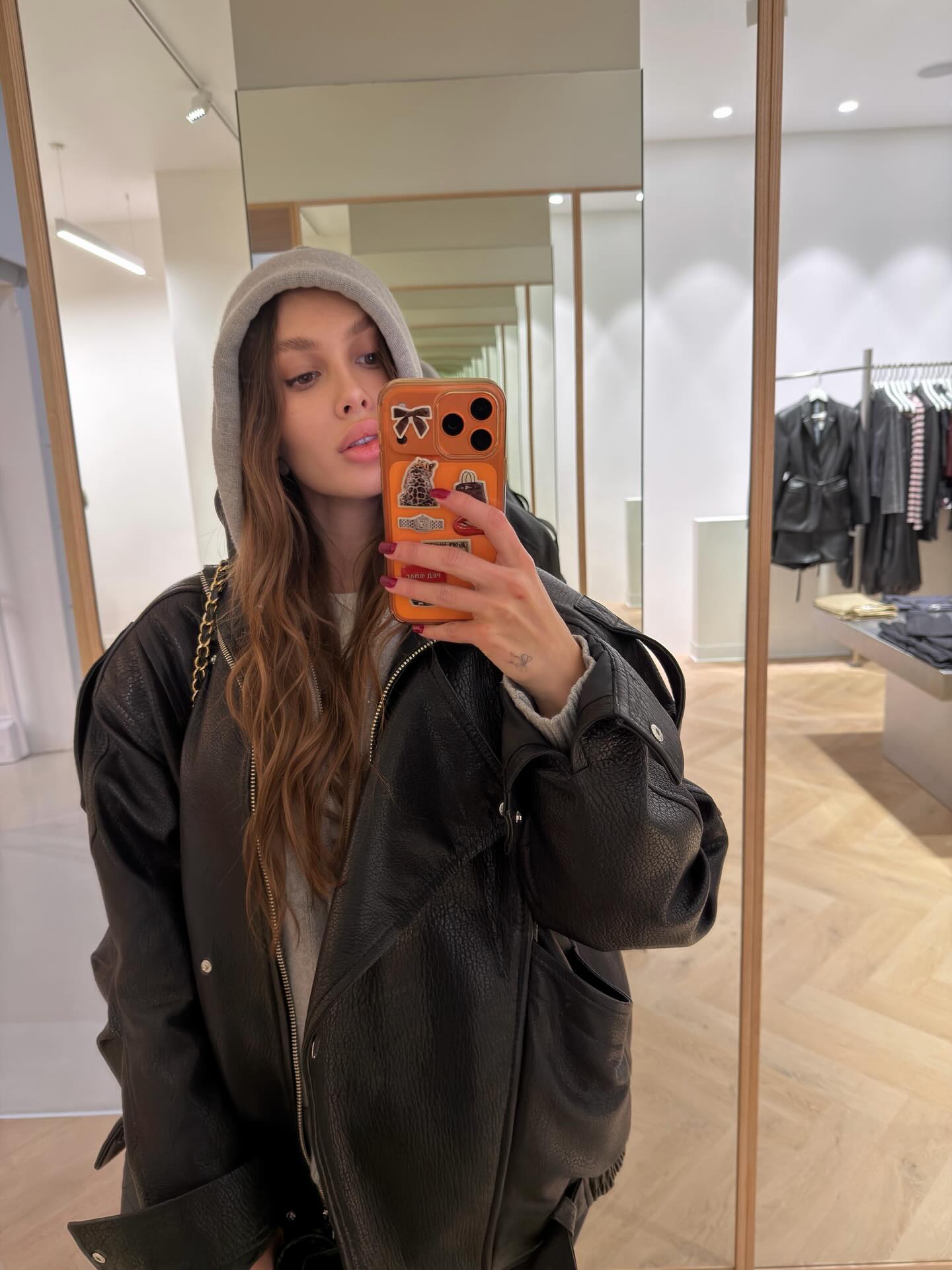 가을엔 후드티만큼 편한 옷 없죠🍂
입는 순간 포근해지는 간절기 필수템 후드티☕️💓 이미지6