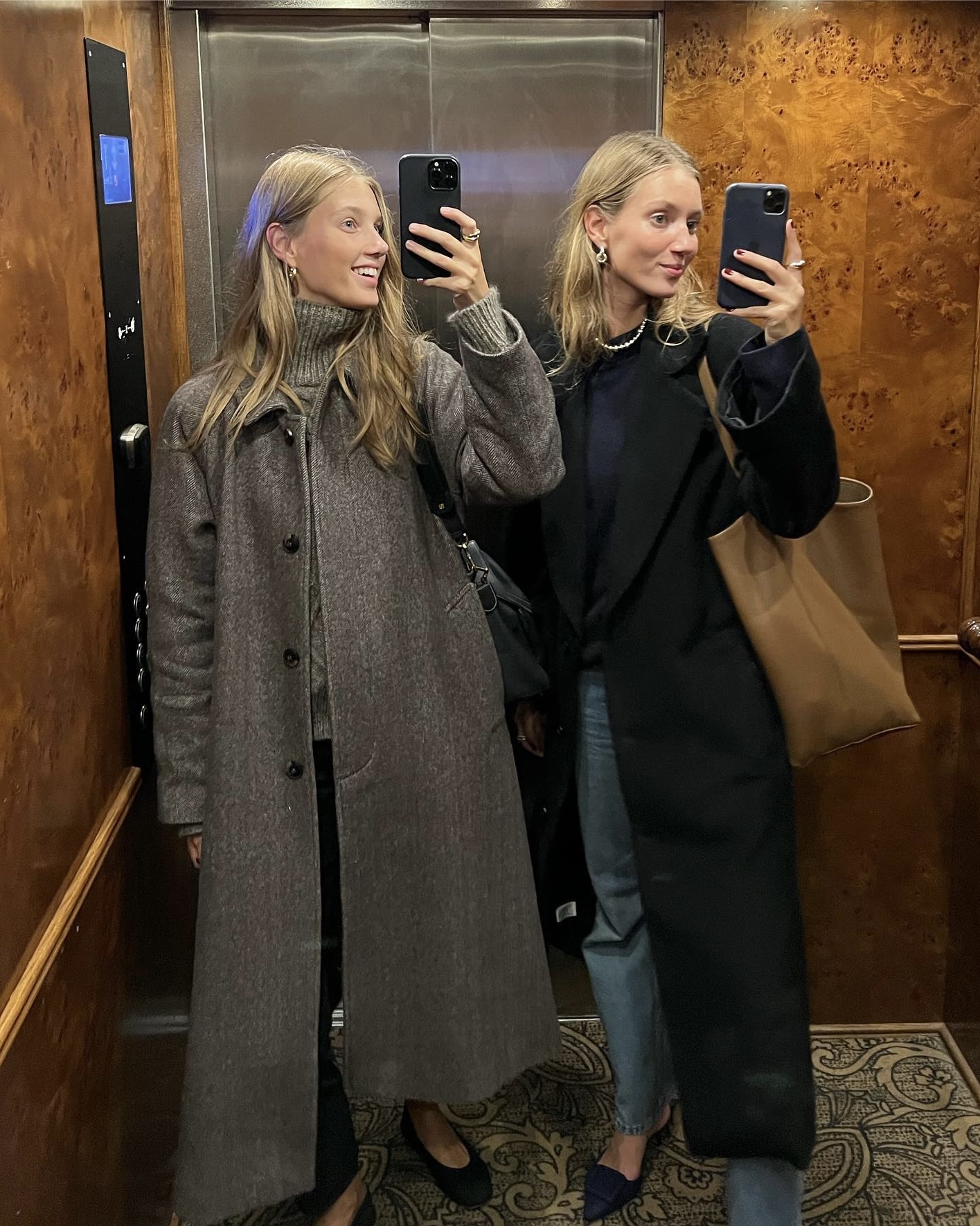 목도리 대신, 목폴라 하나면 충분💡
추운 날씨엔 목도리 대신 두꺼운 목폴라 니트를 입어보자🧶🪄 이미지1