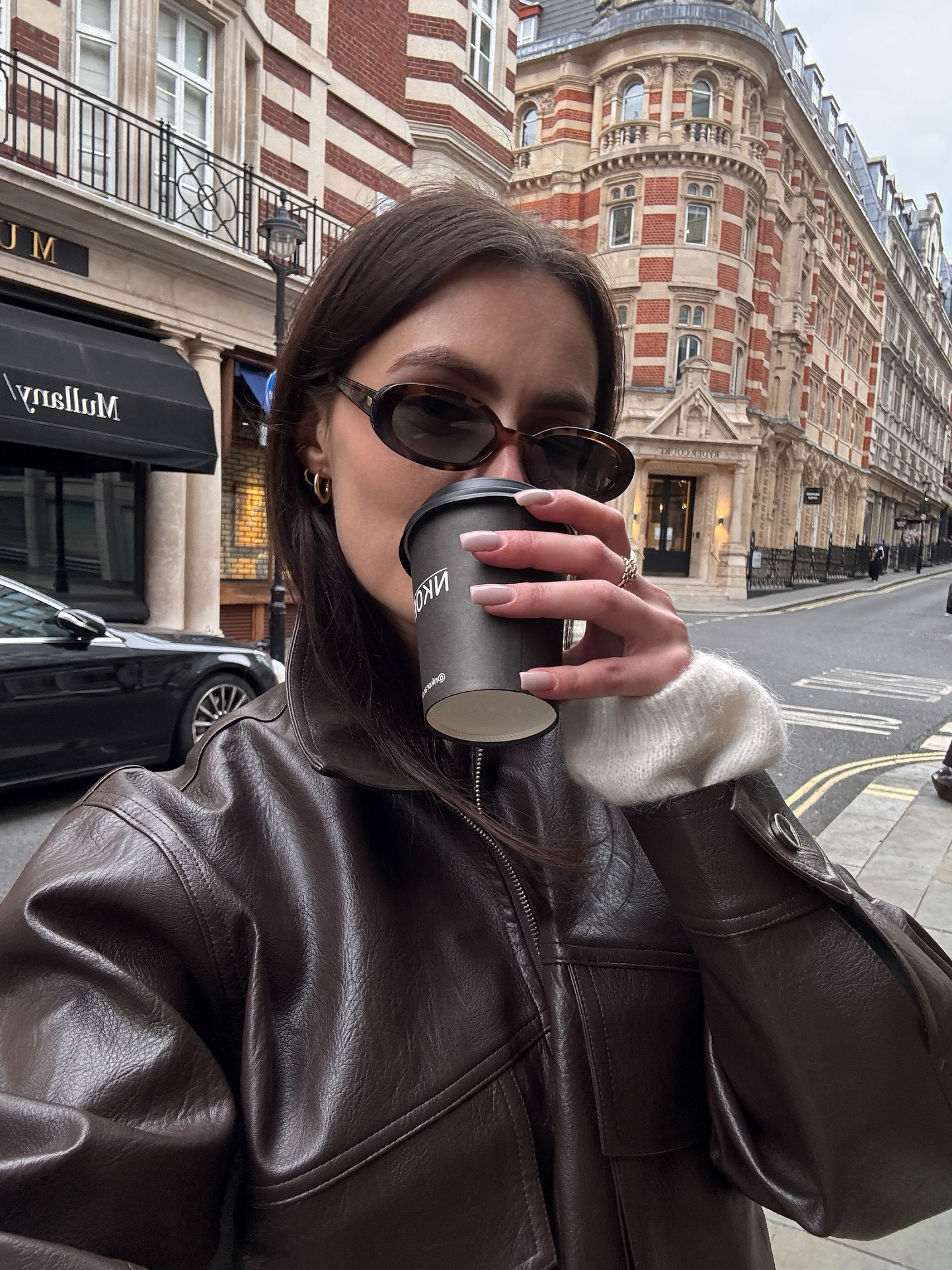 원컬러 네일이 예쁜 탓일까🤔
요즘엔 원컬러 네일만 보여👀🎀 이미지7