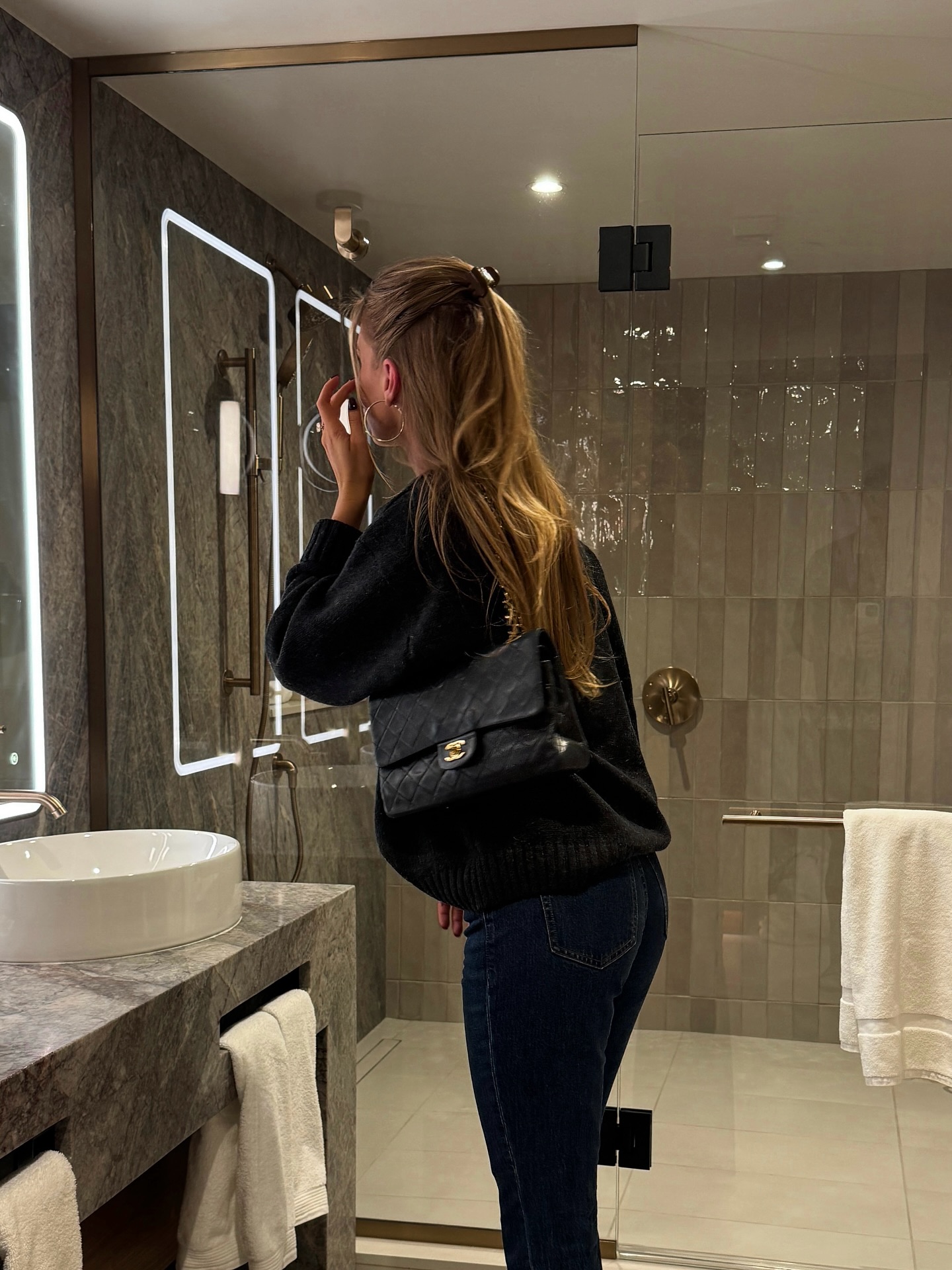 핫걸 필수템? 로우라이즈 팬츠🔥
로우라이즈 안 입으면 손해인 스트레이트 체형👖💡지금 입어봐 이미지7