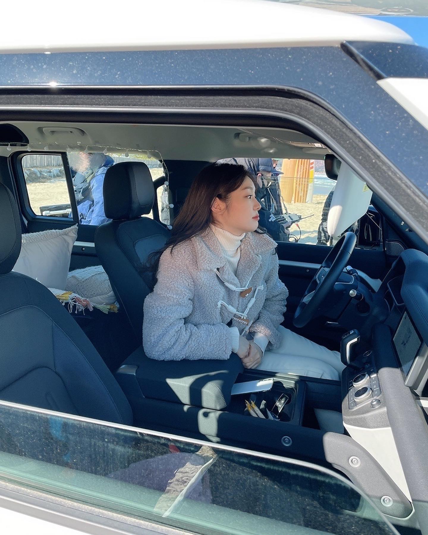 올겨울도 역시 뽀글이 시즌☁️
편하게 입고 싶은 날엔 뽀글이 하나만 걸쳐도 충분해🧸 이미지6