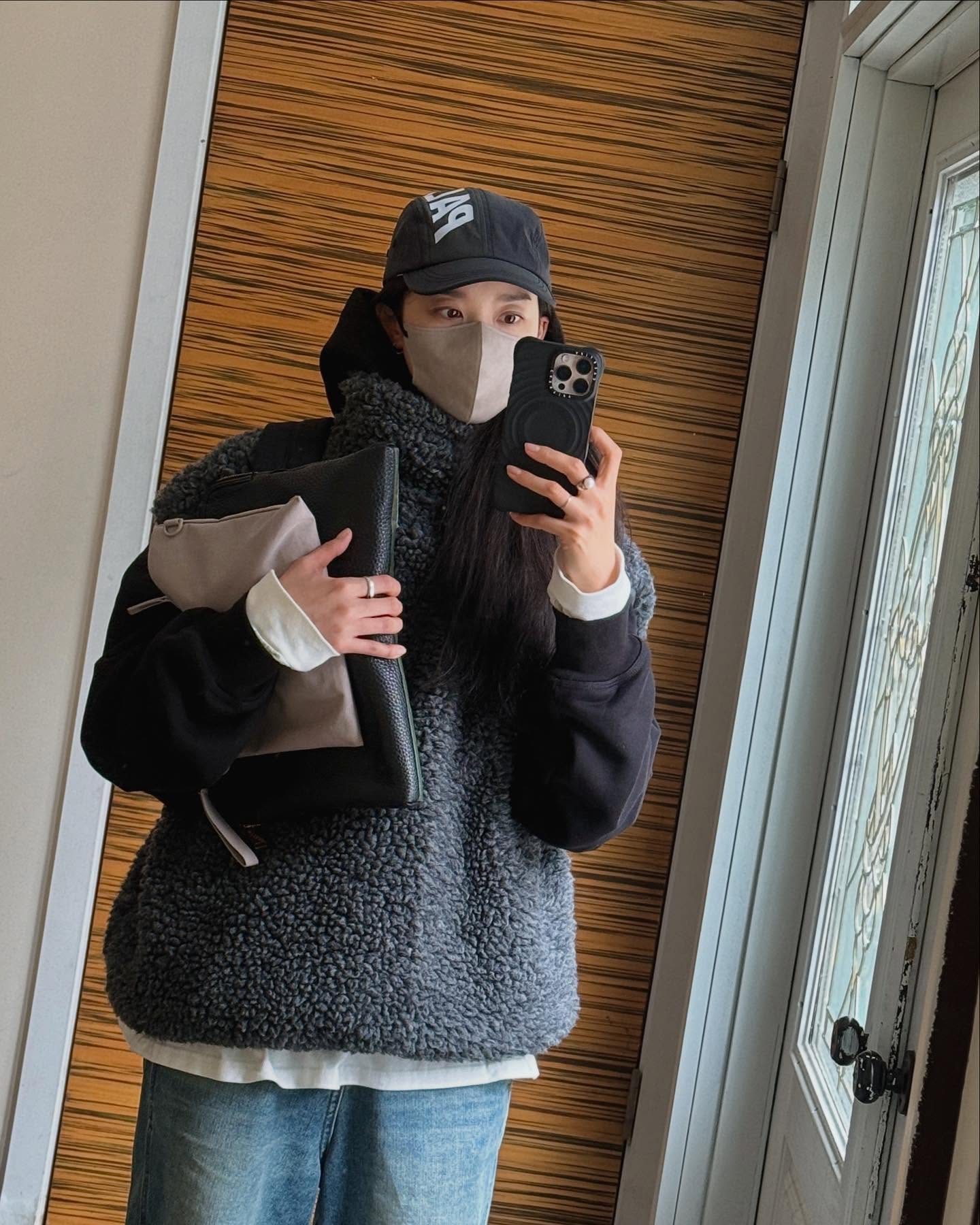 올겨울도 역시 뽀글이 시즌☁️
편하게 입고 싶은 날엔 뽀글이 하나만 걸쳐도 충분해🧸 이미지5