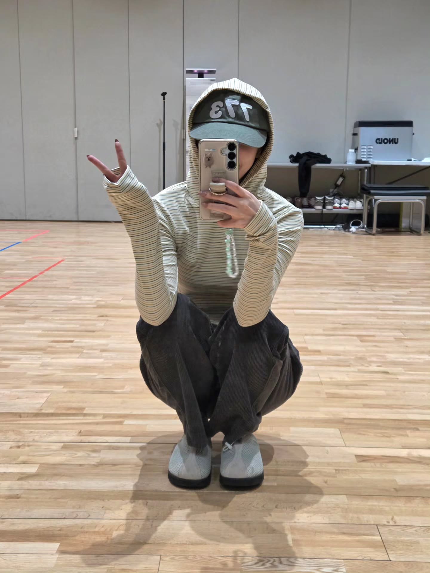 후드티는 가을룩 완성시킬 필수템☑️
스트릿부터 캐주얼까지🎶💫후드티로 100% 활용해 보자 이미지6