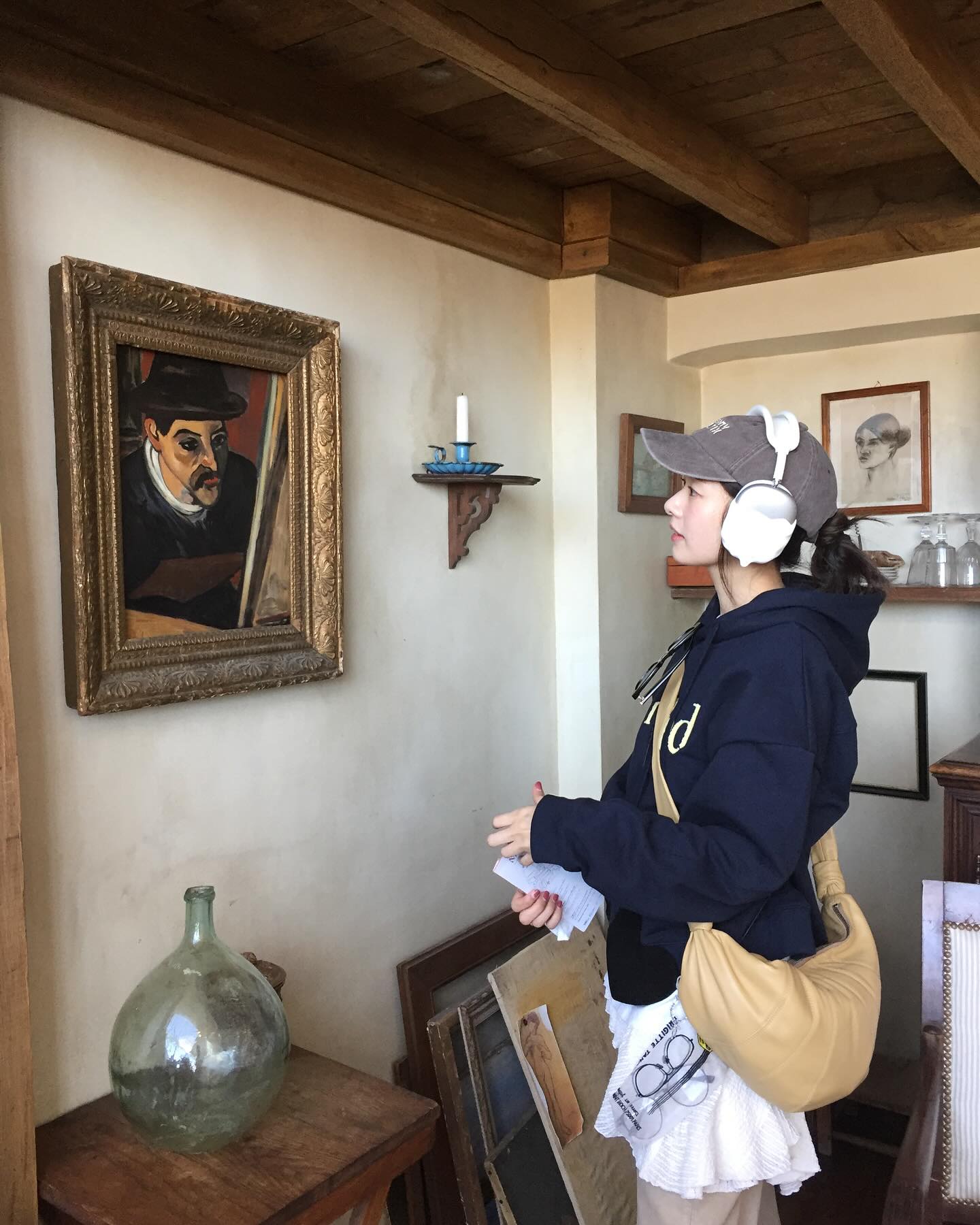 후드티는 가을룩 완성시킬 필수템☑️
스트릿부터 캐주얼까지🎶💫후드티로 100% 활용해 보자 이미지4