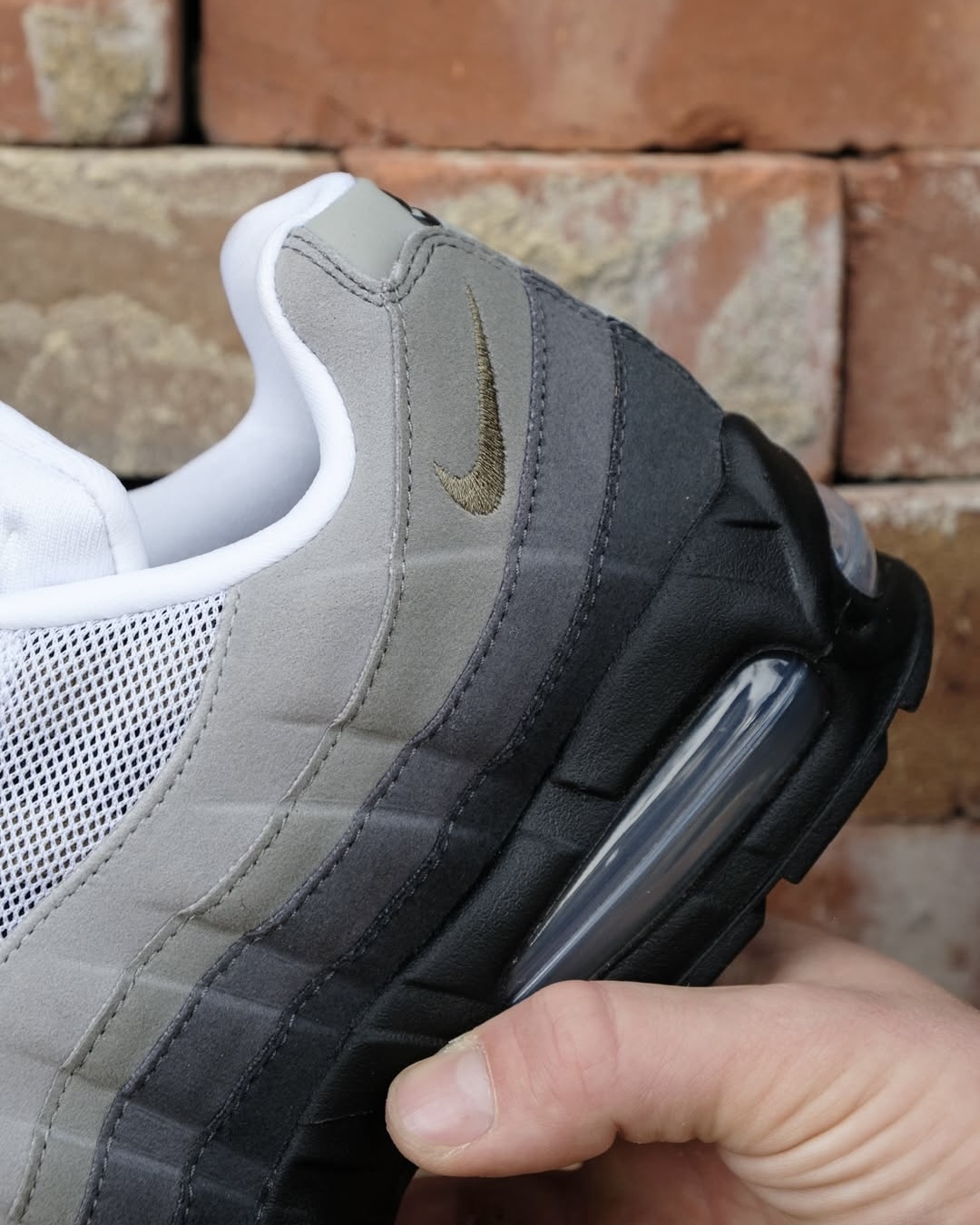 색감좋은 맥스95 미디움올리브🫒 이미지9