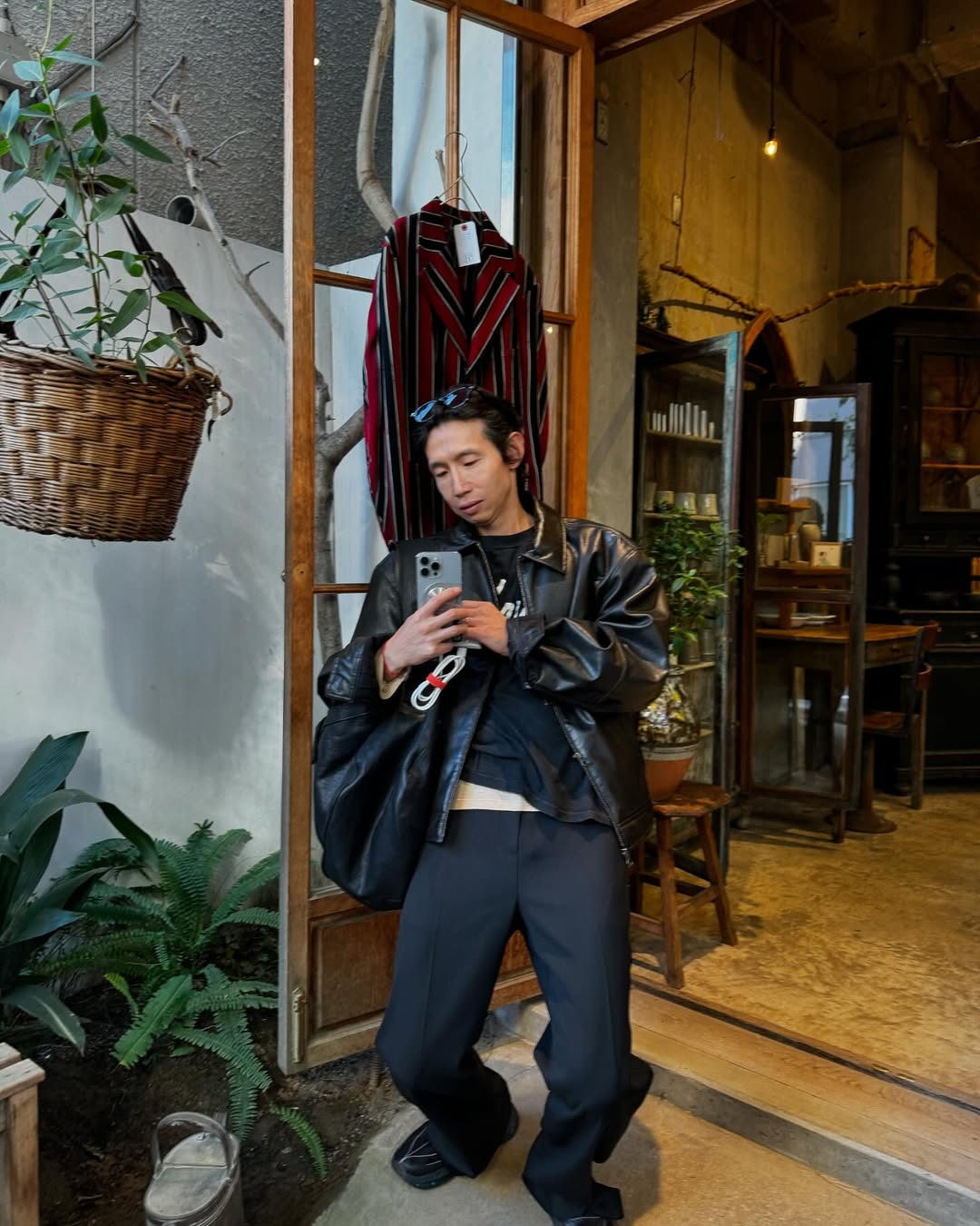 간편하게 레더집업 툭👀 이미지6