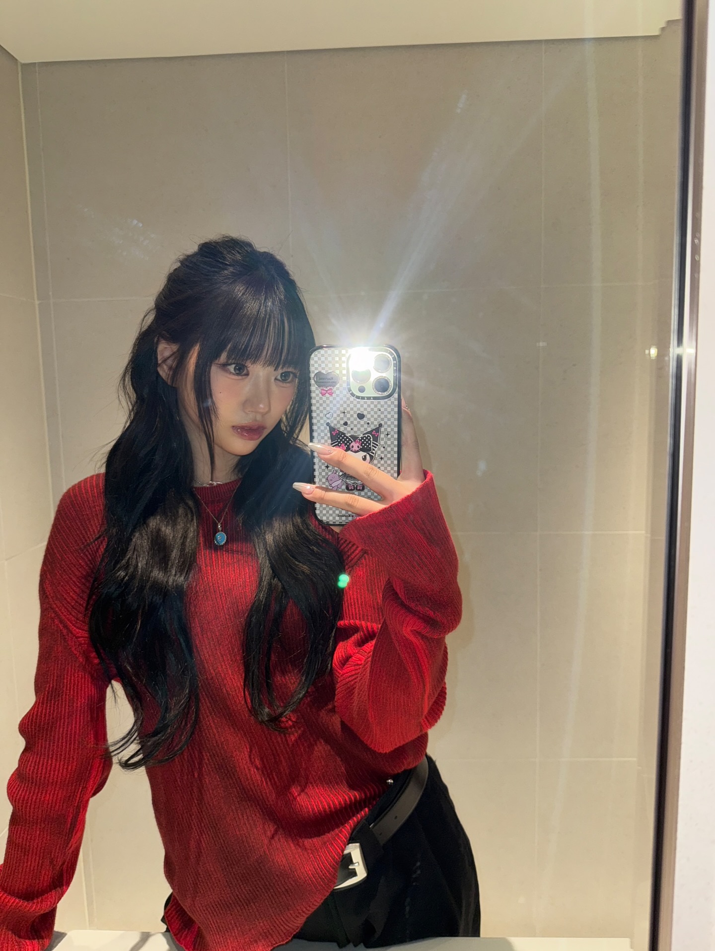 예쁜 여자들의 공통점은 앞머리💓
분위기를 바꾸는 가장 쉬운 방법으로 스타일 변신💇‍♀️🤍
 이미지8