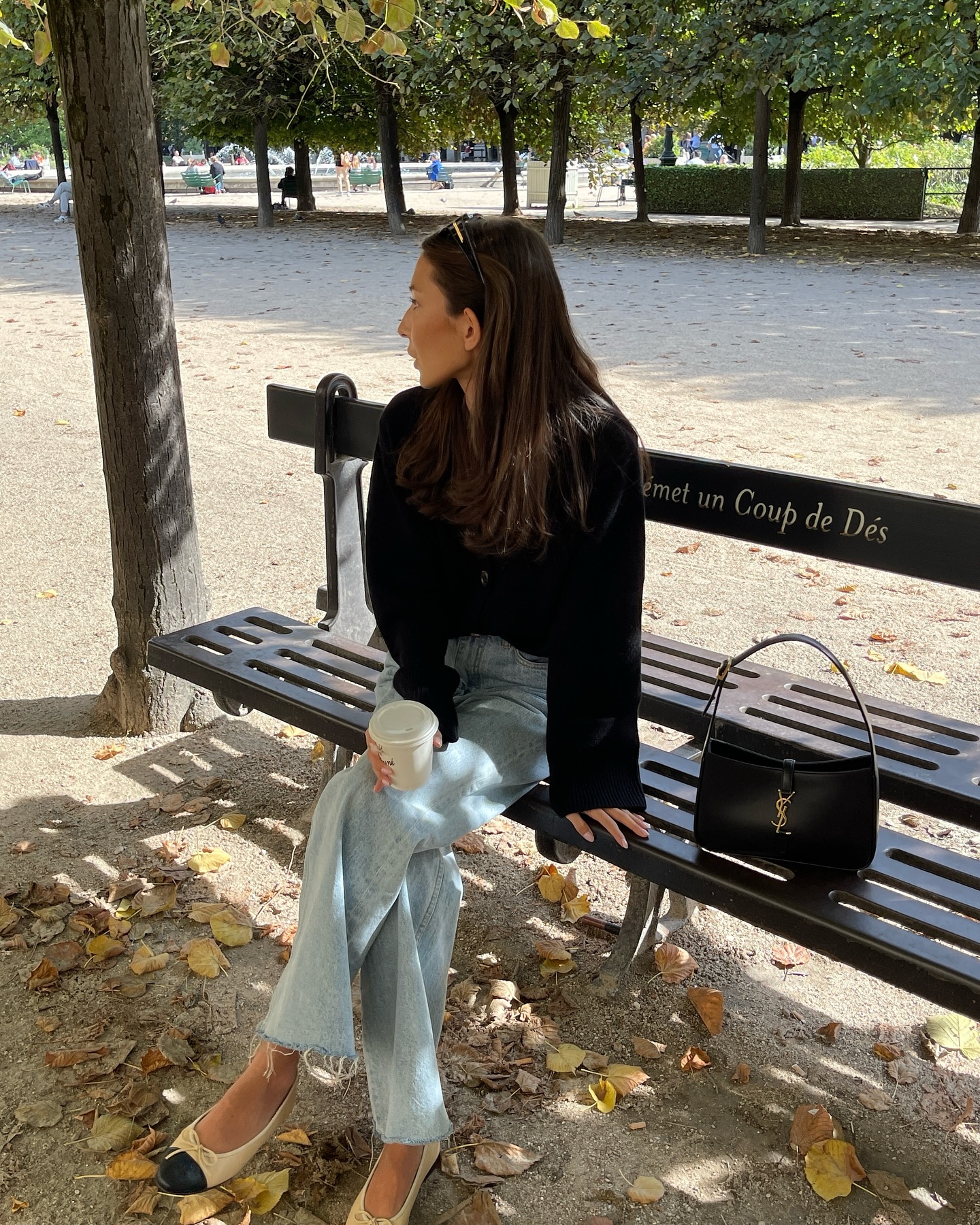 데님엔 뭐다? 플랫슈즈지💙
기본 데님 팬츠에 플랫슈즈로 클래식하고 감각 있게 마무리👖🥿 이미지7