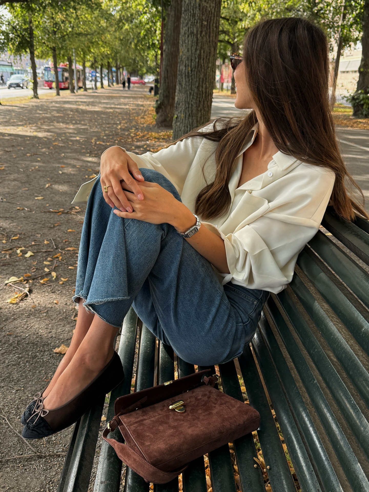 데님엔 뭐다? 플랫슈즈지💙
기본 데님 팬츠에 플랫슈즈로 클래식하고 감각 있게 마무리👖🥿 이미지2