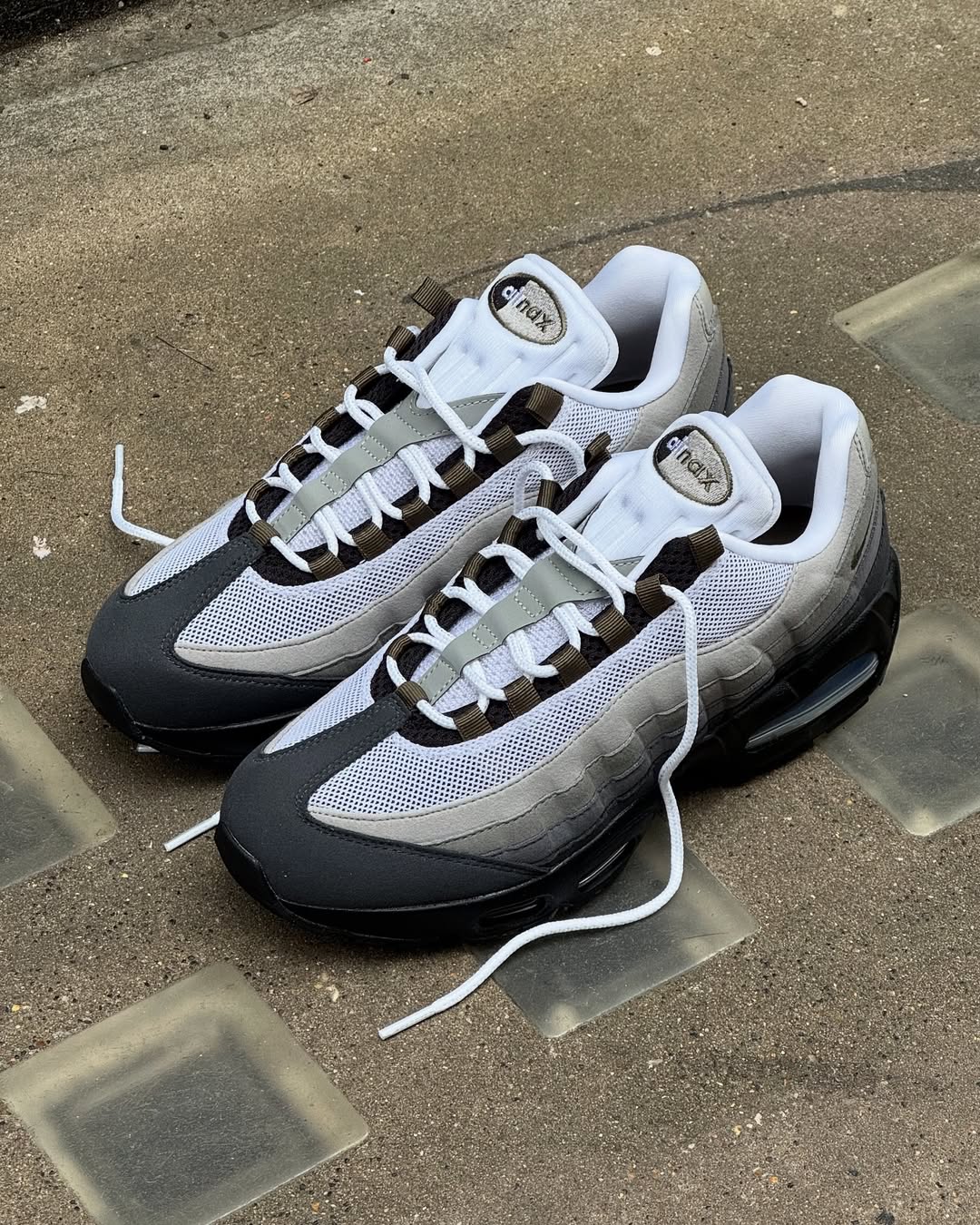 색감좋은 맥스95 미디움올리브🫒 이미지2