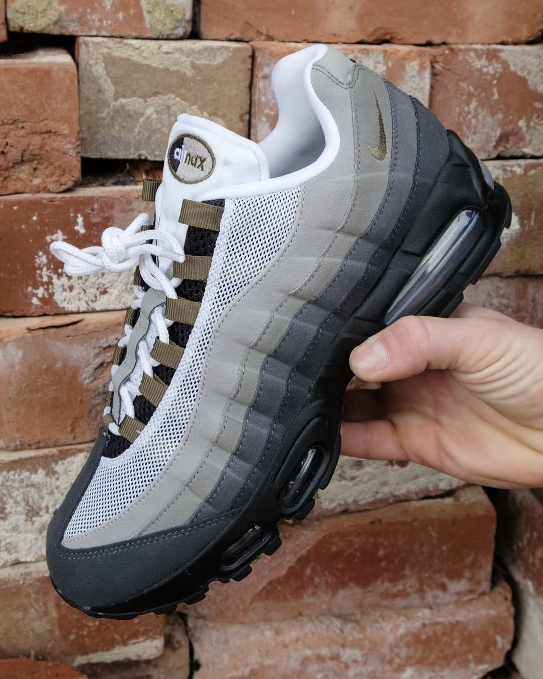 색감좋은 맥스95 미디움올리브🫒 이미지8