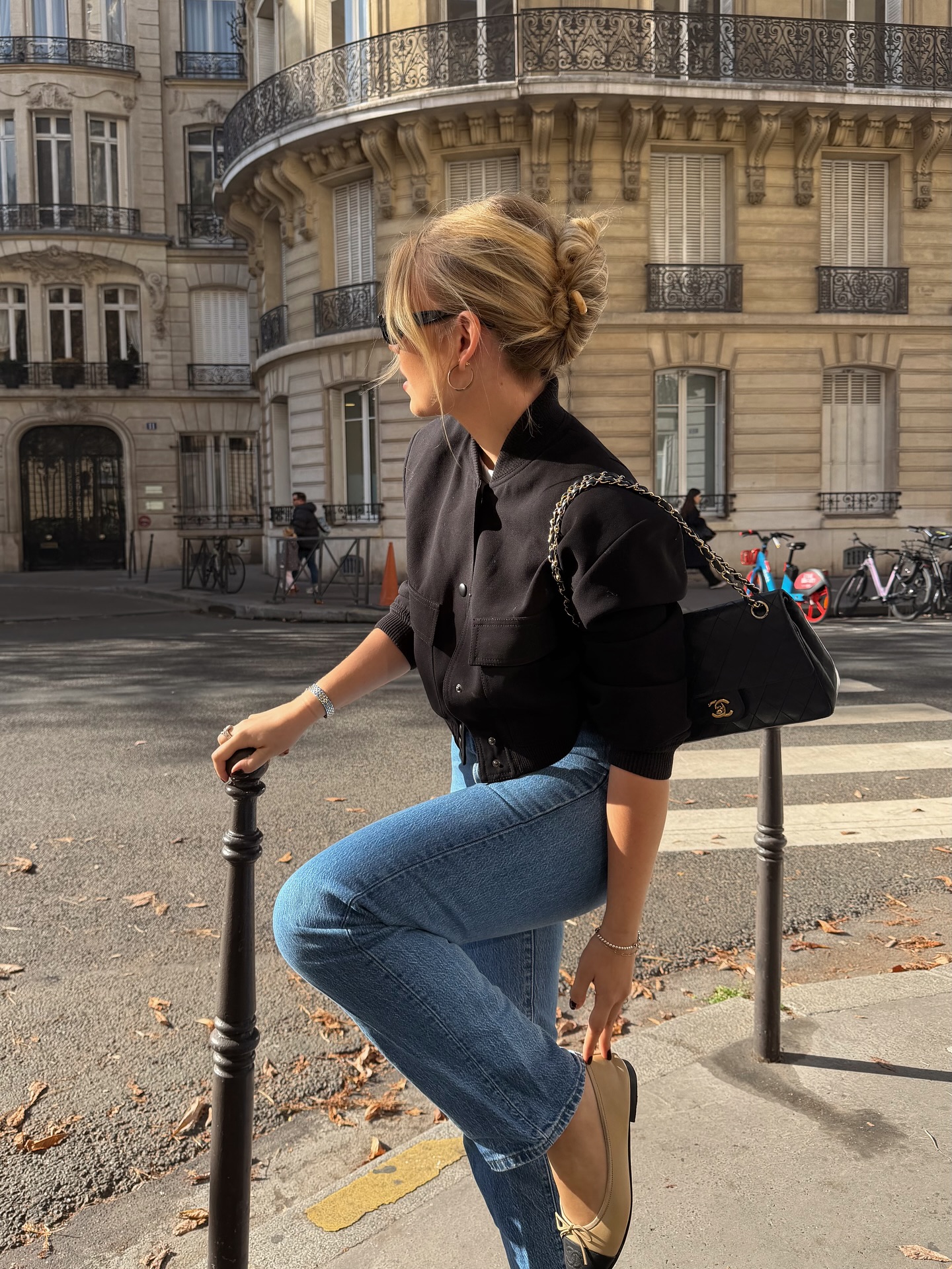 데님엔 뭐다? 플랫슈즈지💙
기본 데님 팬츠에 플랫슈즈로 클래식하고 감각 있게 마무리👖🥿 이미지3