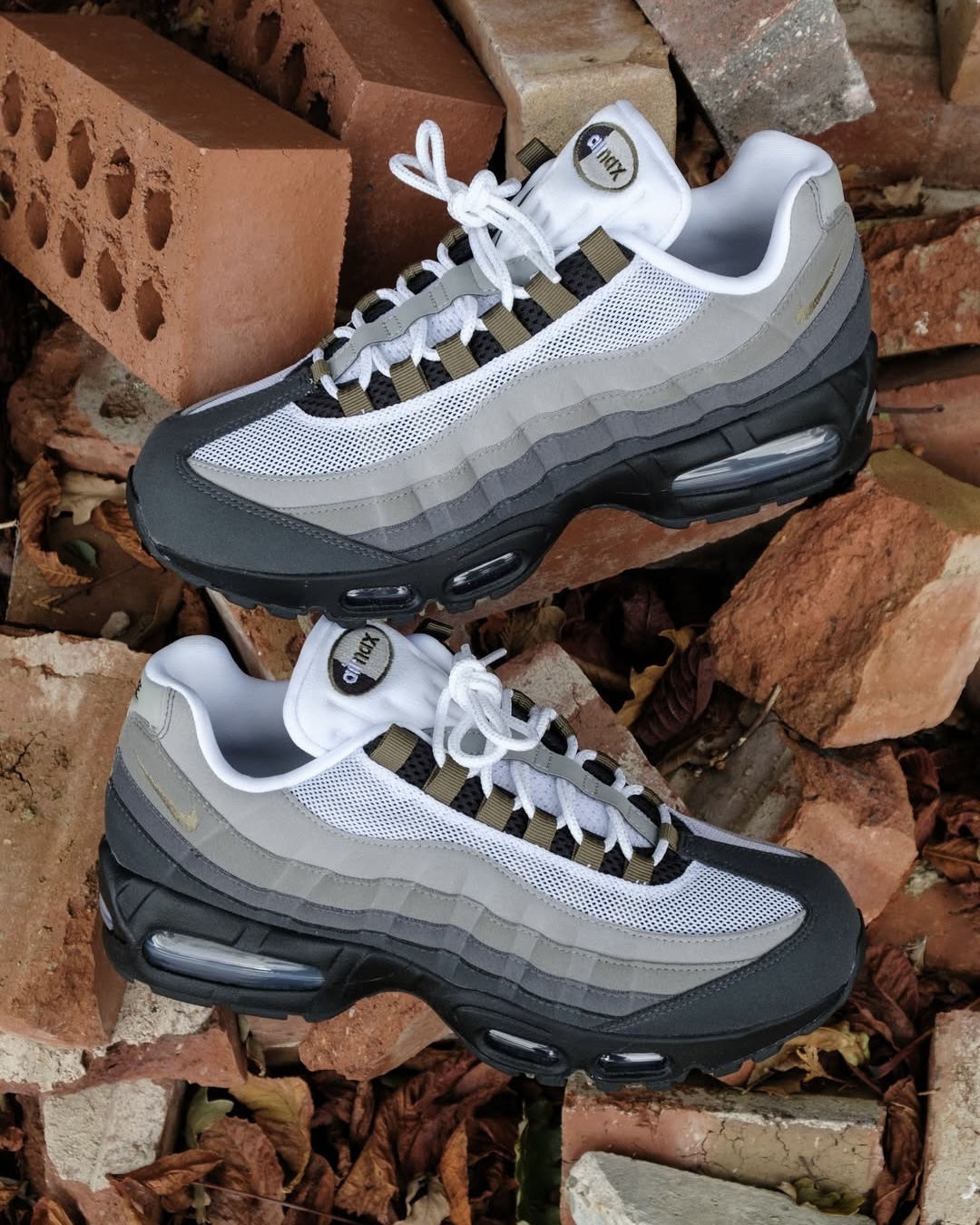 색감좋은 맥스95 미디움올리브🫒 이미지7