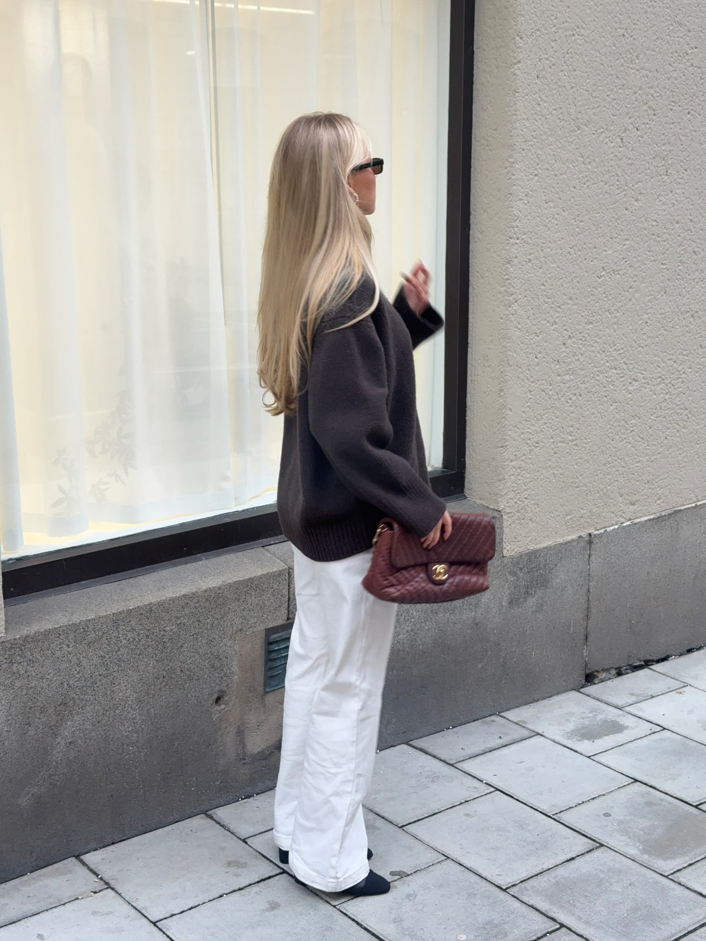 계절 안 타는 화이트 팬츠🤍
언제 입어도 깔끔하고 고급스러운 데일리 코디🦢✨ 이미지5