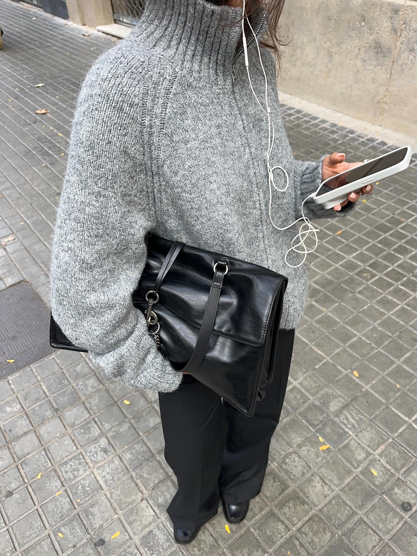 니트 집업 때문에 추워지길 바랬어❄️
포근하고 따뜻한 니트 집업으로 겨울 준비 미리미리 하자🧶✅ 이미지2