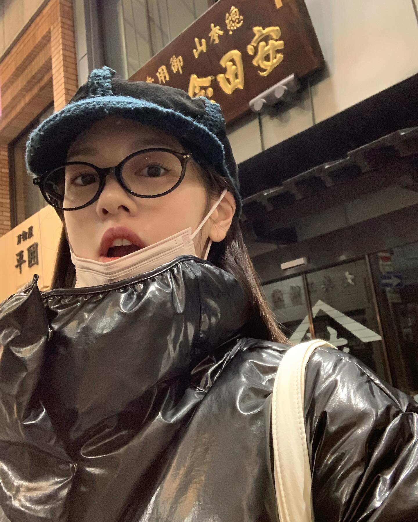 요즘엔 레오파드 오벌형 안경이야✨
레오파드 부담스러웠다면, 안경으로 가볍게 시작해 보자🐆🤎 이미지6