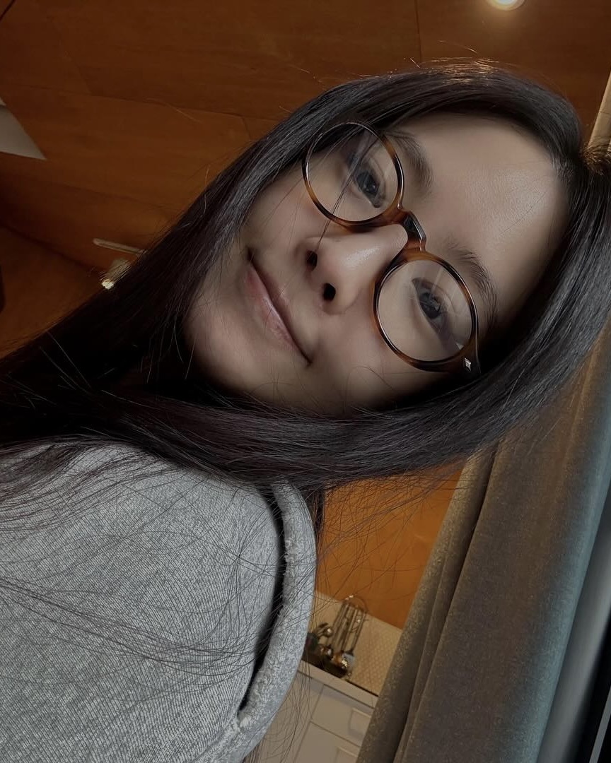 요즘엔 레오파드 오벌형 안경이야✨
레오파드 부담스러웠다면, 안경으로 가볍게 시작해 보자🐆🤎 이미지3