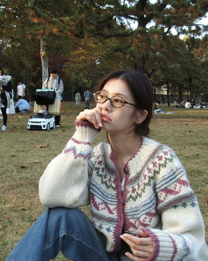 요즘엔 레오파드 오벌형 안경이야✨
레오파드 부담스러웠다면, 안경으로 가볍게 시작해 보자🐆🤎 이미지5