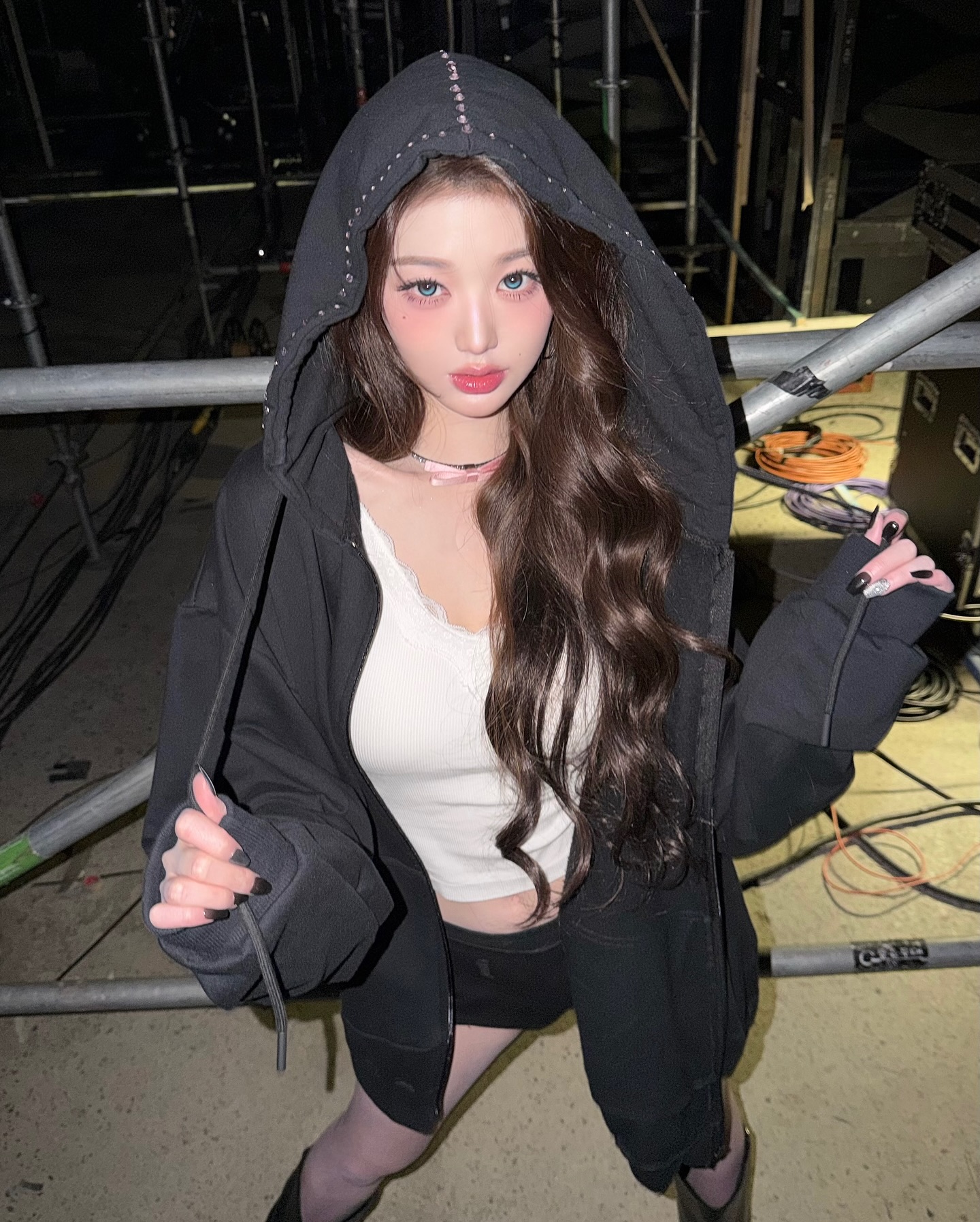 셀럽들도 즐겨 입는다던 후드집업🩶
데일리룩부터 레이어링까지 완벽한 후드집업 지금 꺼내보자🔍🎶 이미지5